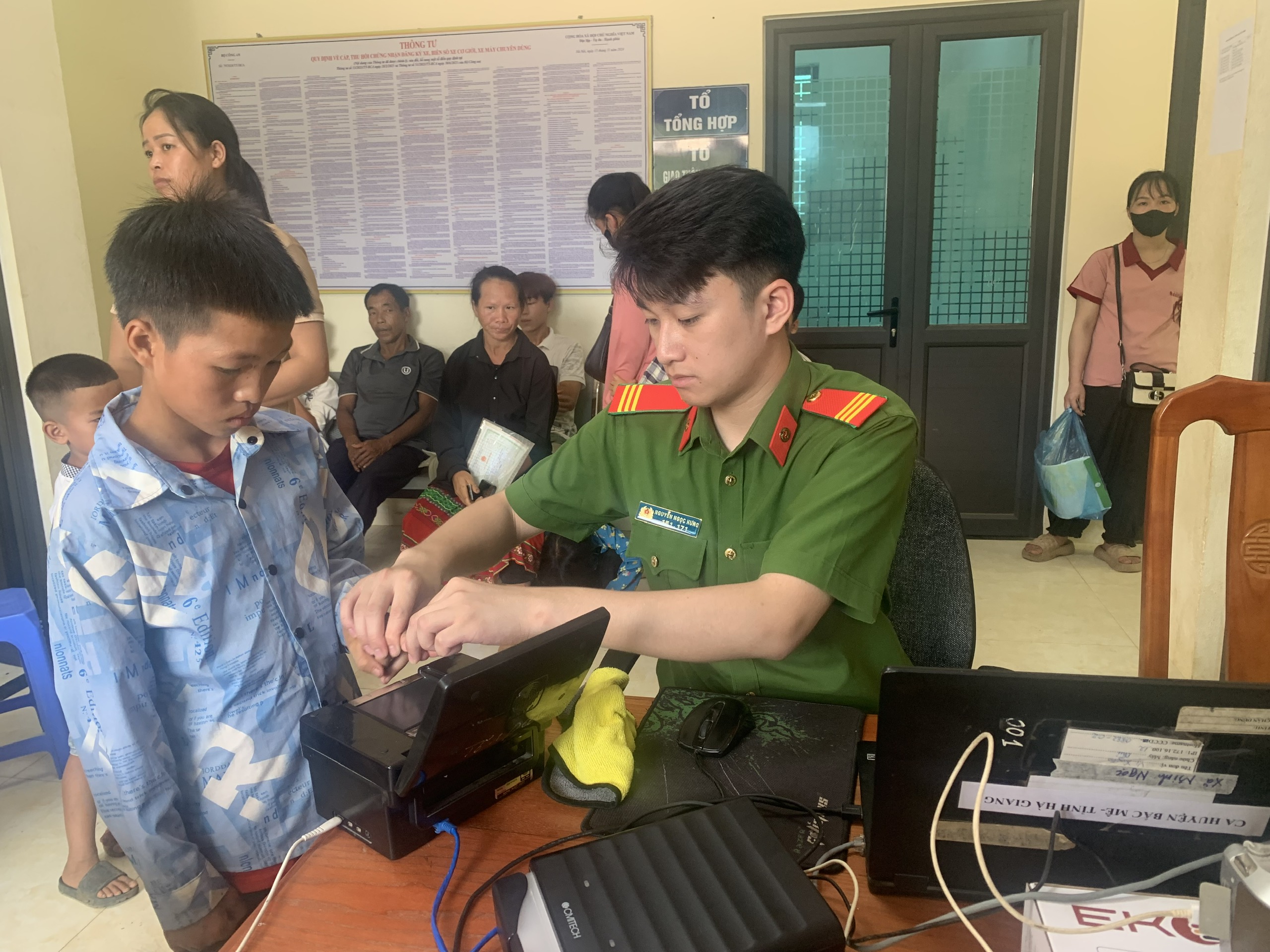 TẬN TÌNH, TRÁCH NHIỆM TRONG CẤP TÀI KHOẢN ĐỊNH DANH ĐIỆN TỬ CHO TRẺ EM