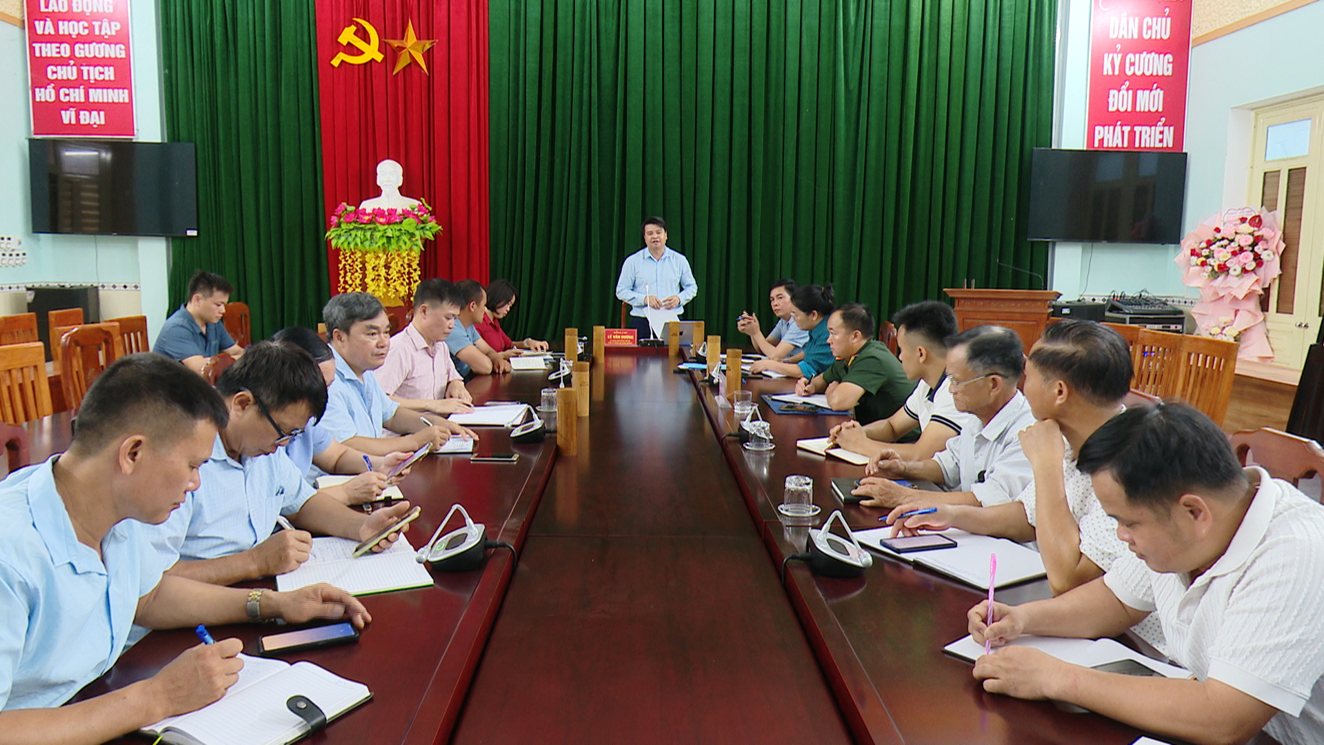 Xã Minh Quang làm tổ chức hội nghị làm việc với đoàn công tác của  Công ty TNHH MTV Thiên Phú SH 