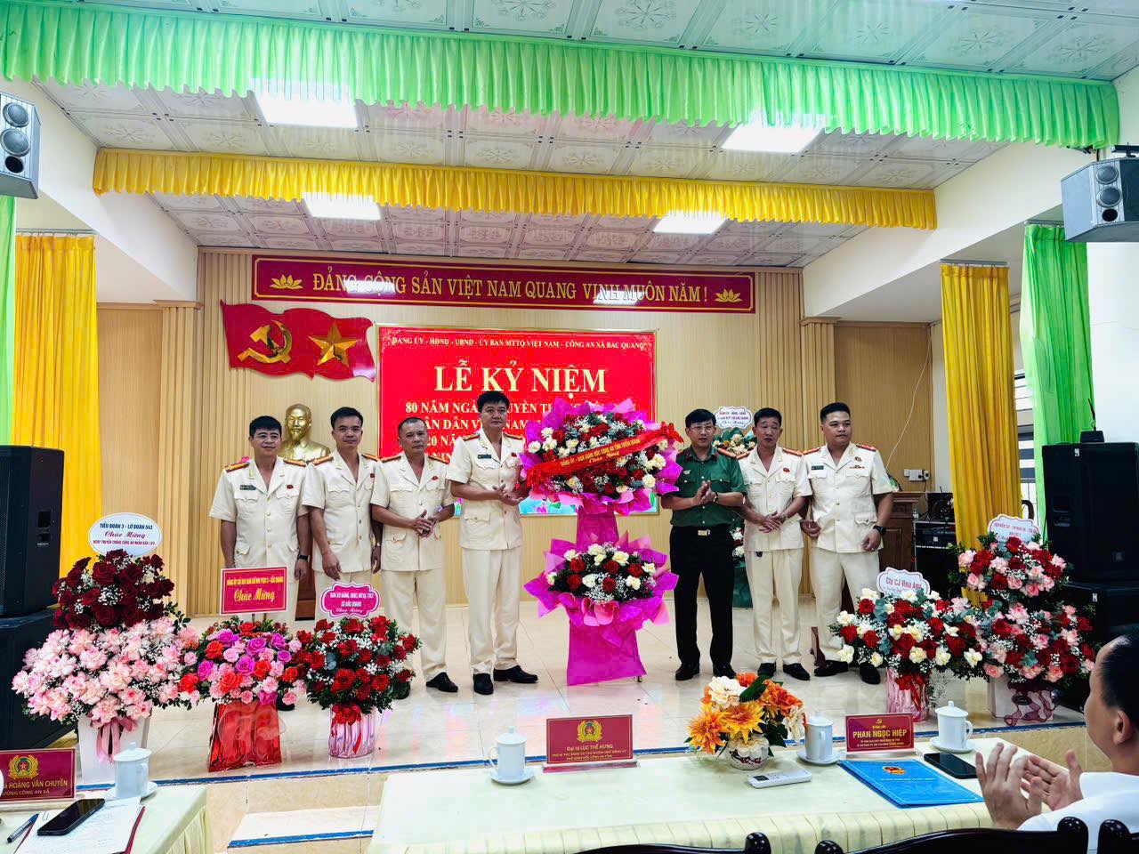 LÃNH ĐẠO CÔNG AN TỈNH DỰ LỄ KỶ NIỆM 80 NĂM NGÀY TRUYỀN THỐNG CAND TẠI XÃ BẮC QUANG