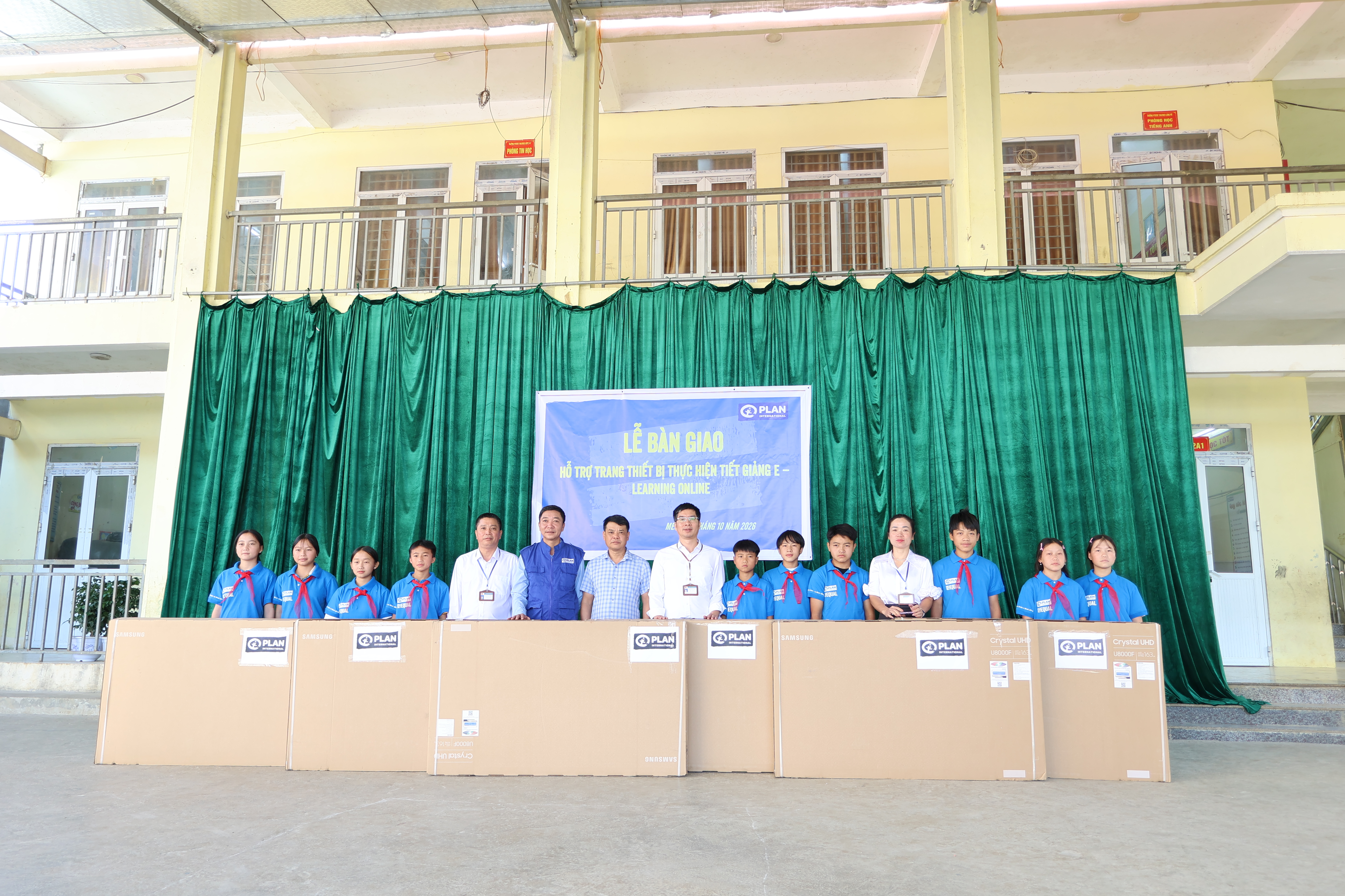Hỗ trợ thiết bị dạy học cho Trường PTDTBT Tiểu học và THCS Lũng Pù