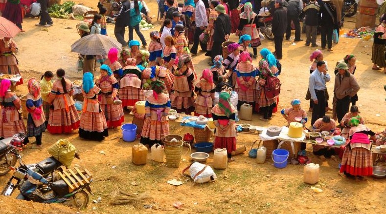 Chợ huyện Đồng Văn - sắc màu văn hóa vùng cao