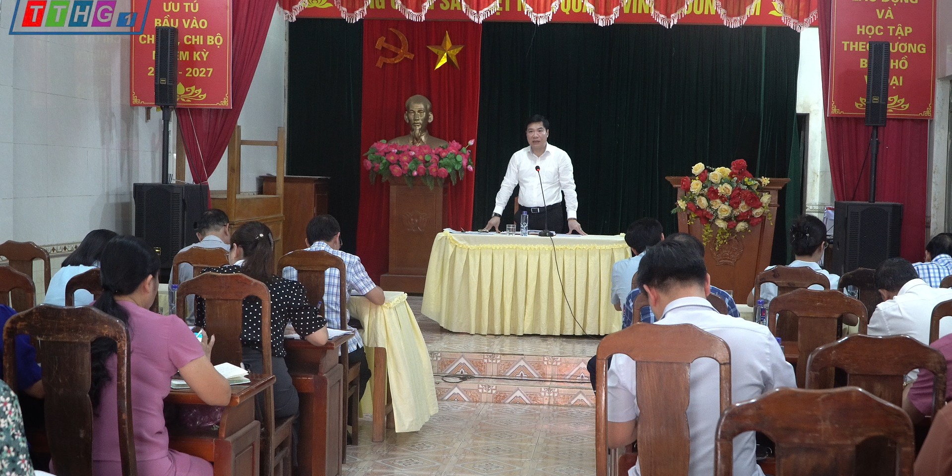PHÓ BÍ THƯ THƯỜNG TRỰC ĐẢNG ỦY, CHỦ TỊCH HĐND PHƯỜNG NGUYỄN THÀNH LONG LÀM VIỆC VỚI CÁC CHI BỘ TỔ DÂN PHỐ SAU SẮP XẾP, SÁP NHẬP