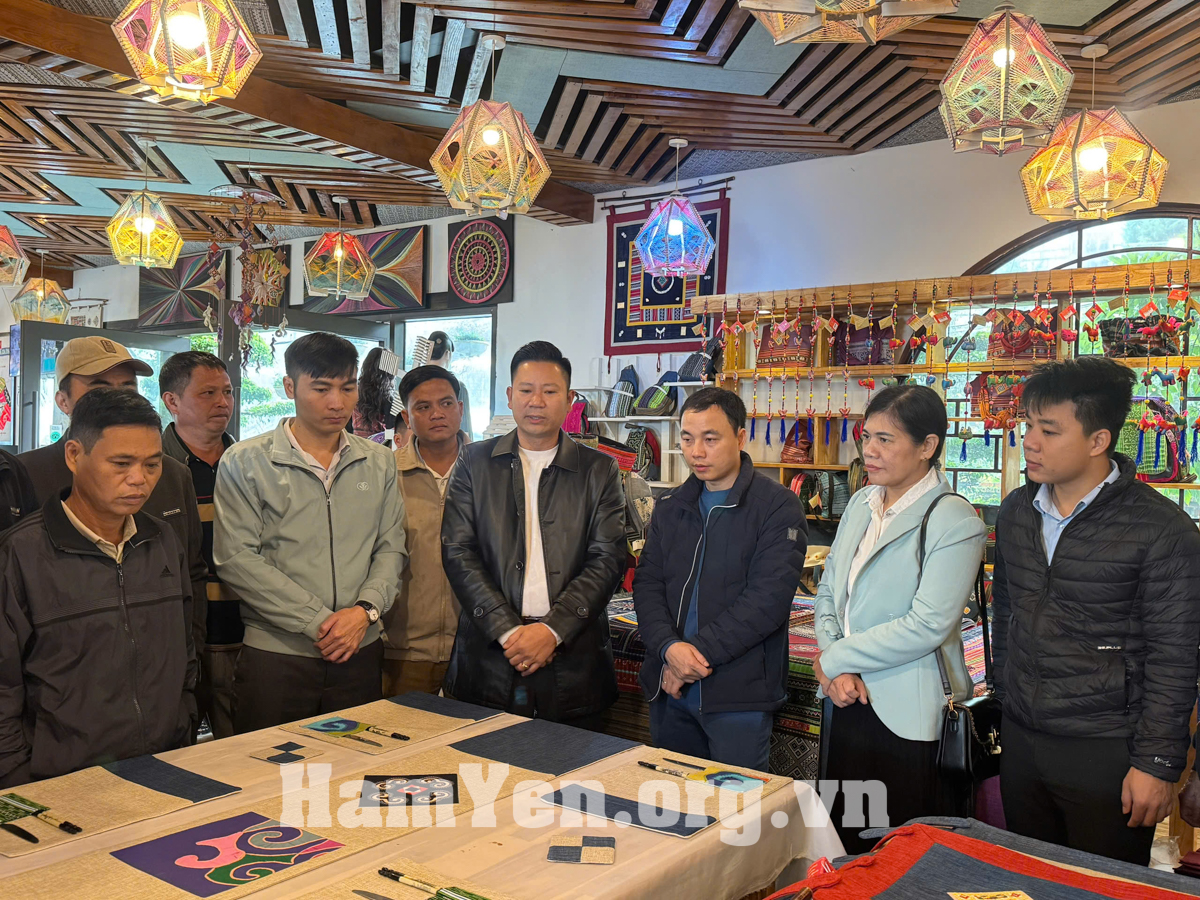 Xã Hàm Yên học tập kinh nghiệm phát triển kinh tế tại phường Sa Pa, tỉnh Lào Cai