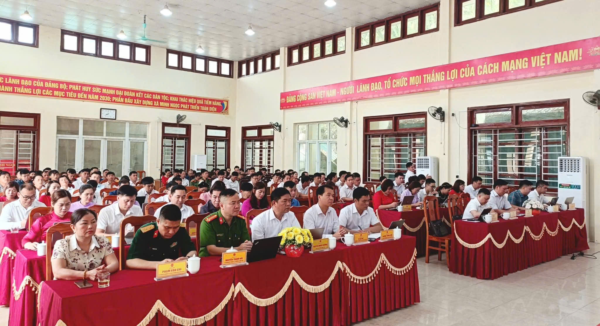 Dự lễ tổng kết bầu cử.jpg