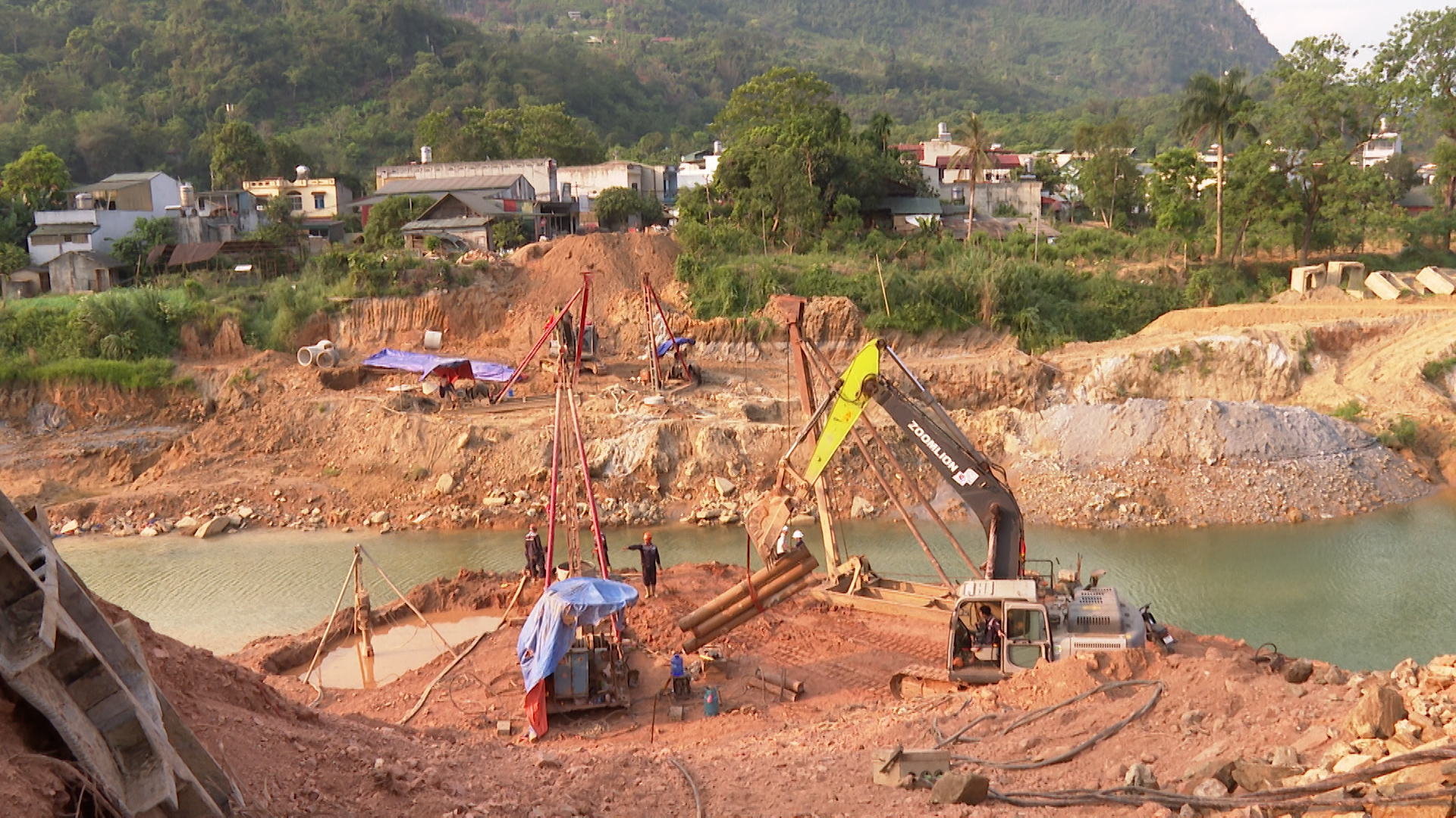Thường trực Đảng ủy phường Hà Giang 2 kiểm tra các công trình, dự án trên địa bàn