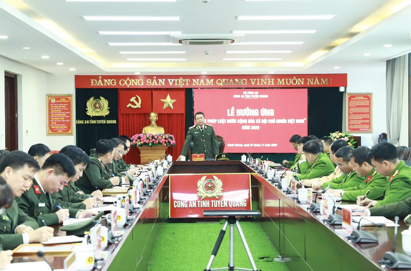 LỄ HƯỞNG ỨNG “NGÀY PHÁP LUẬT NƯỚC CỘNG HOÀ XÃ HỘI CHỦ NGHĨA VIỆT NAM” NĂM 2025