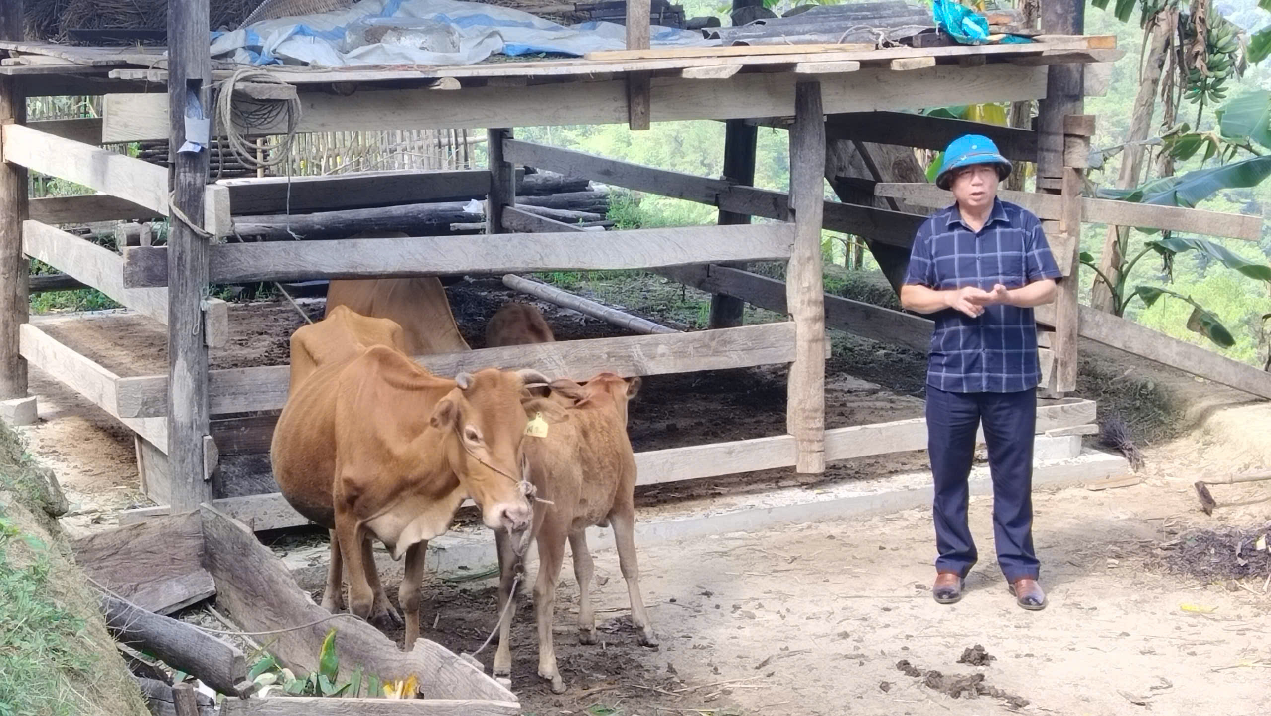 HĐND XÃ BẢN MÁY GIÁM SÁT CHƯƠNG TRÌNH GIẢM NGHÈO BỀN VỮNG