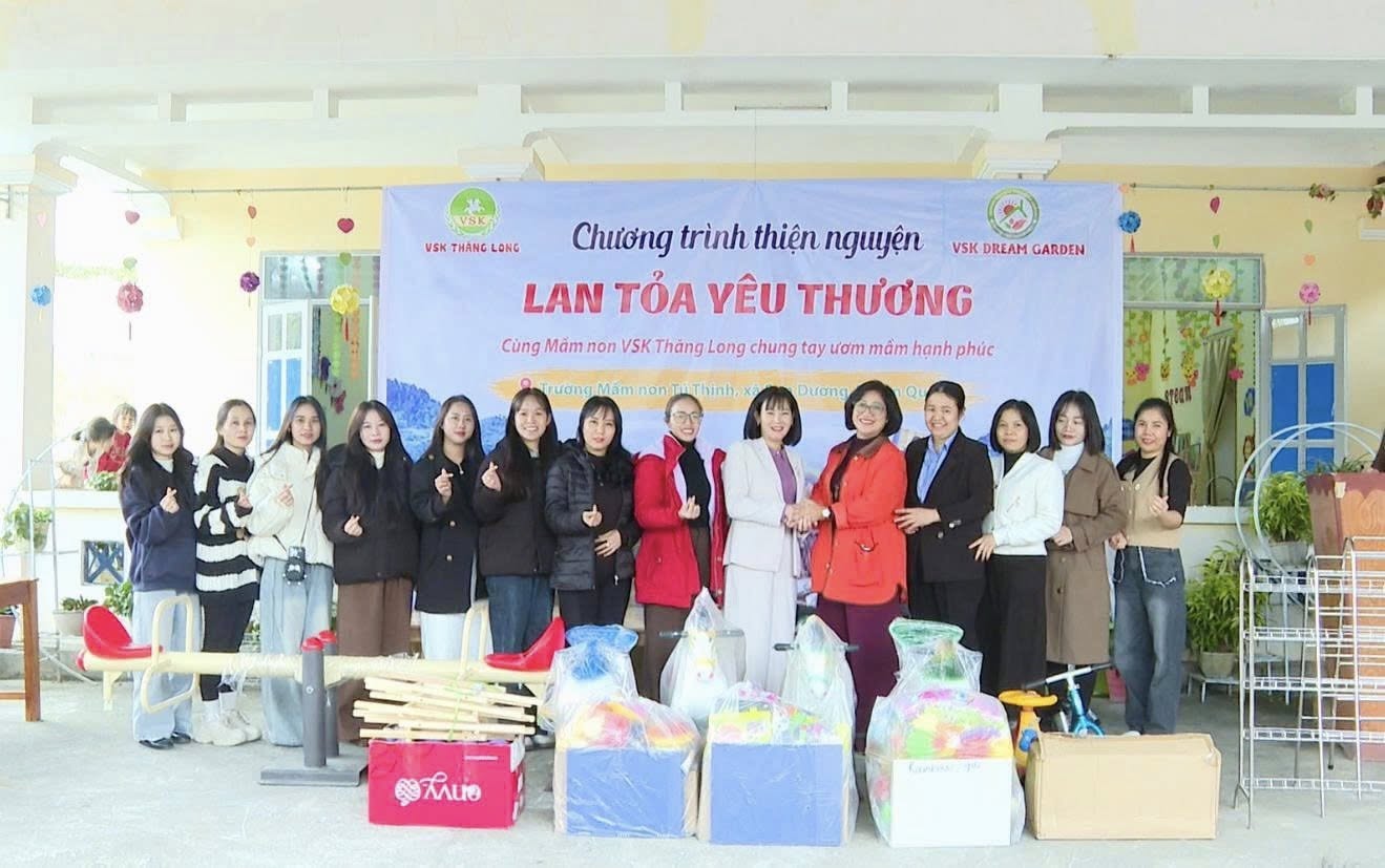 Trao yêu thương nơi điểm trường Sơn Thuỷ - Trường Mầm non Tú Thịnh