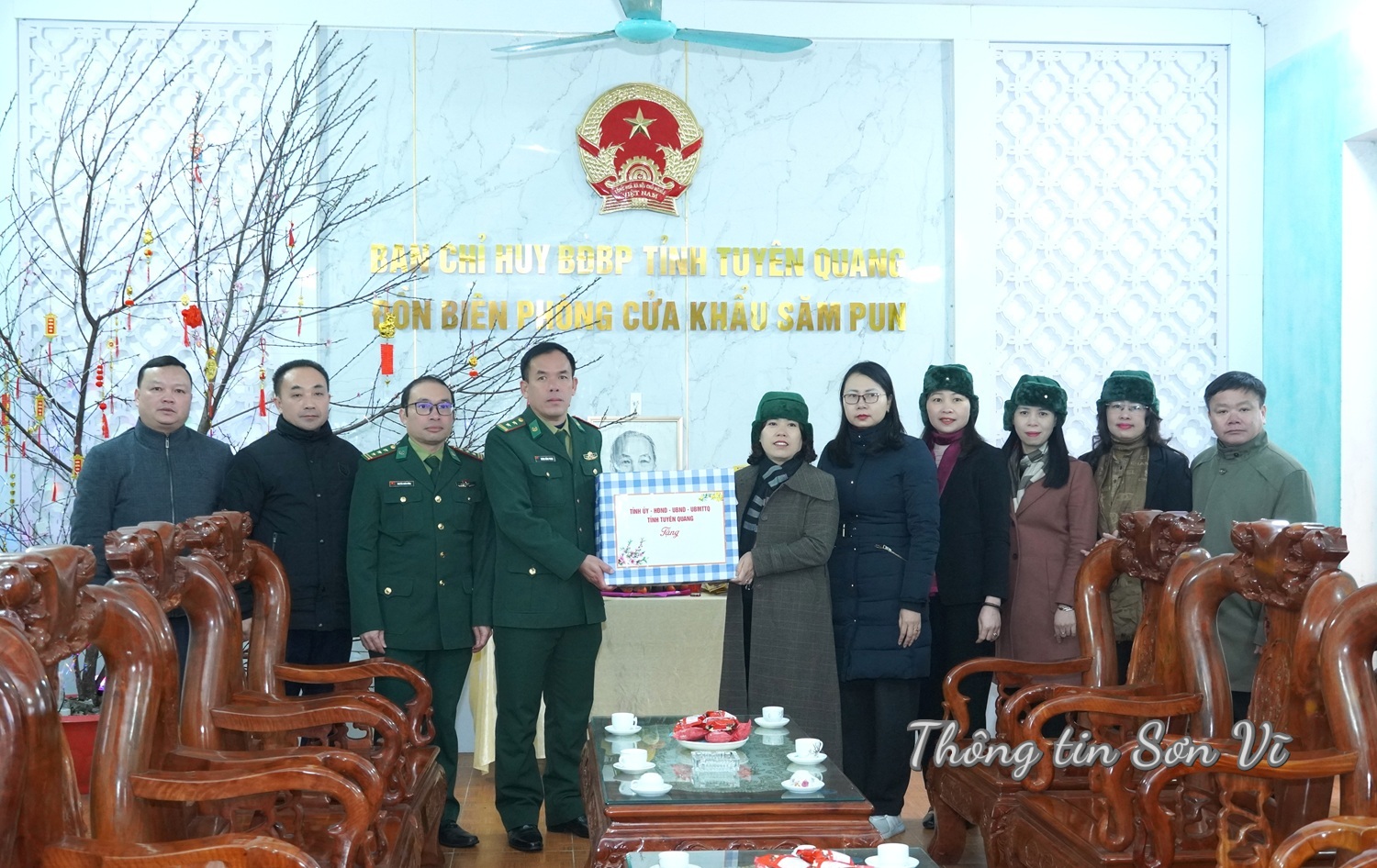 Trưởng Đoàn đại biểu Quốc hội tỉnh Tuyên Quang thăm, chúc Tết xã biên giới và Bộ đội Biên phòng