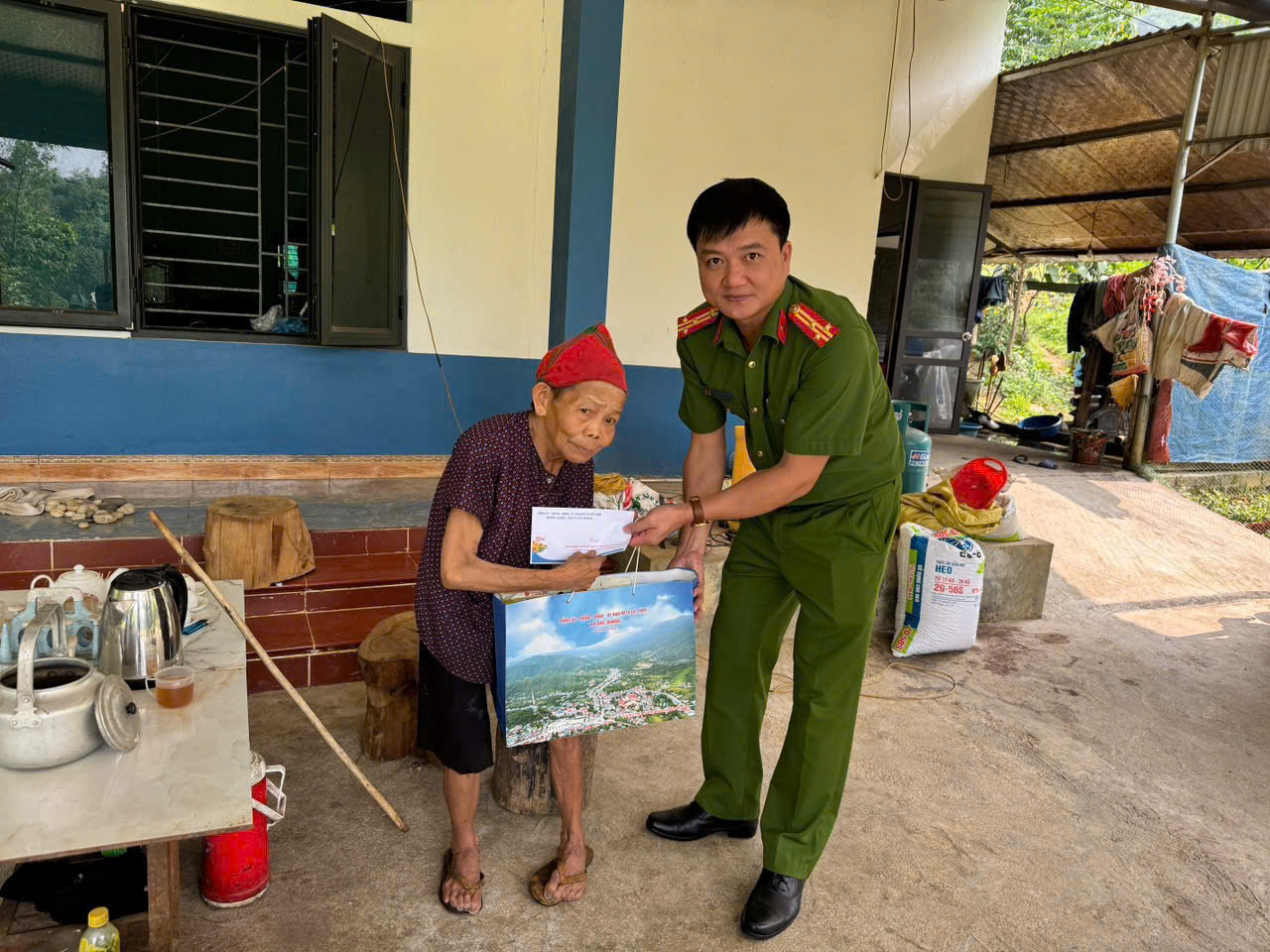 CHÀO MỪNG KỶ NIỆM 35 NĂM NGÀY QUỐC TẾ NGƯỜI CAO TUỔI ( 01/10/1991 – 01/10/2026): ẤM ÁP TÌNH NGƯỜI - GẮN KẾT CỘNG ĐỒNG