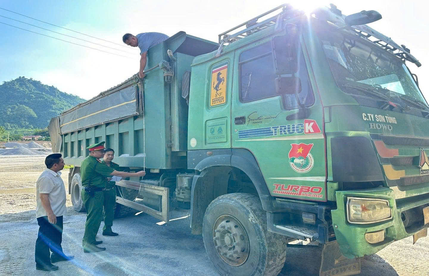 CÔNG AN XÃ HÒA AN TĂNG CƯỜNG BẢO ĐẢM TRẬT TỰ, AN TOÀN GIAO THÔNG
