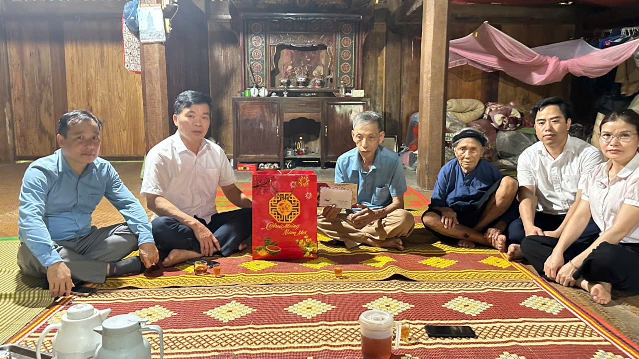 tặng qu&agrave;3.jpg