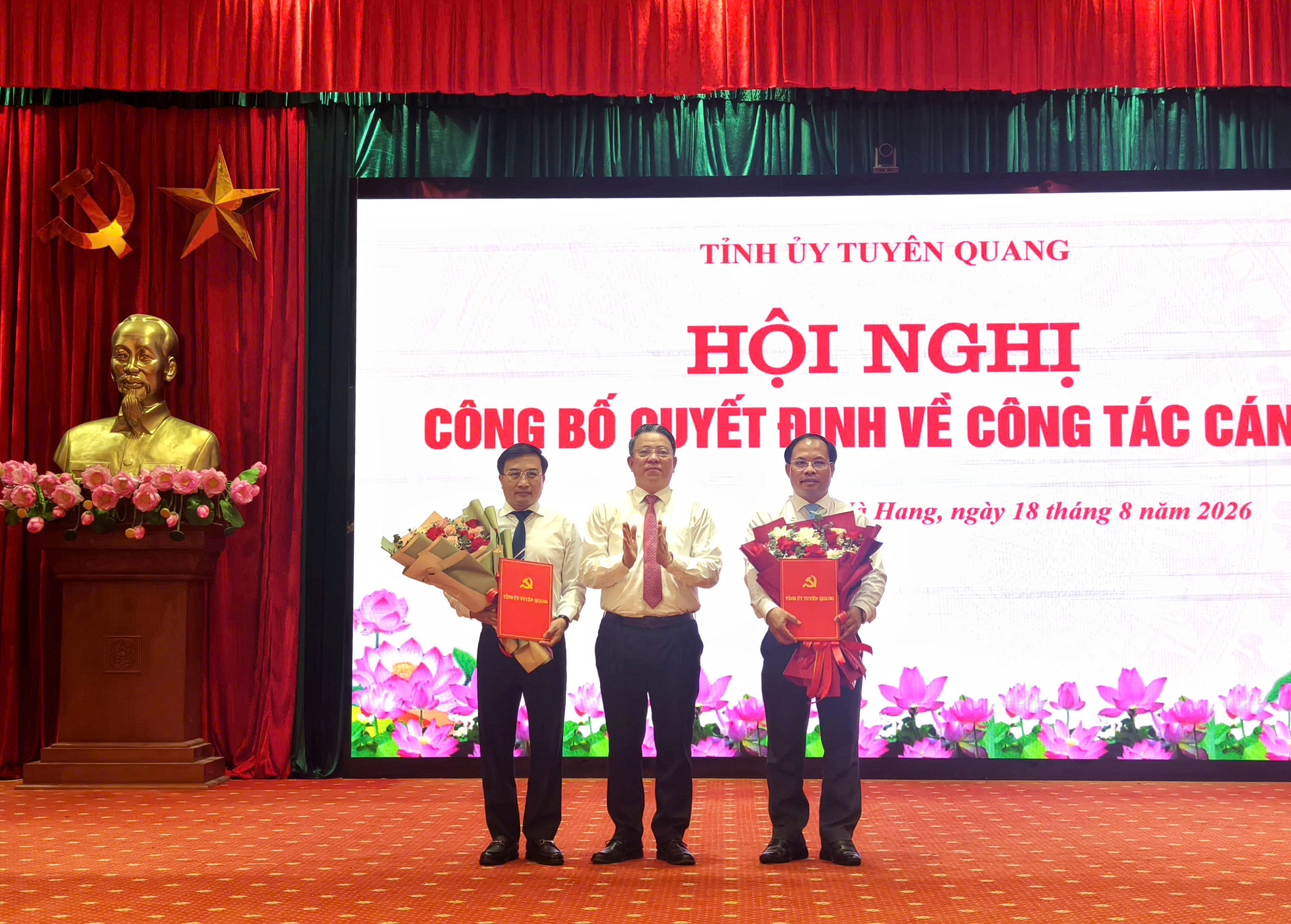 Tỉnh ủy Tuyên Quang công bố quyết định về công tác cán bộ tại xã Nà Hang