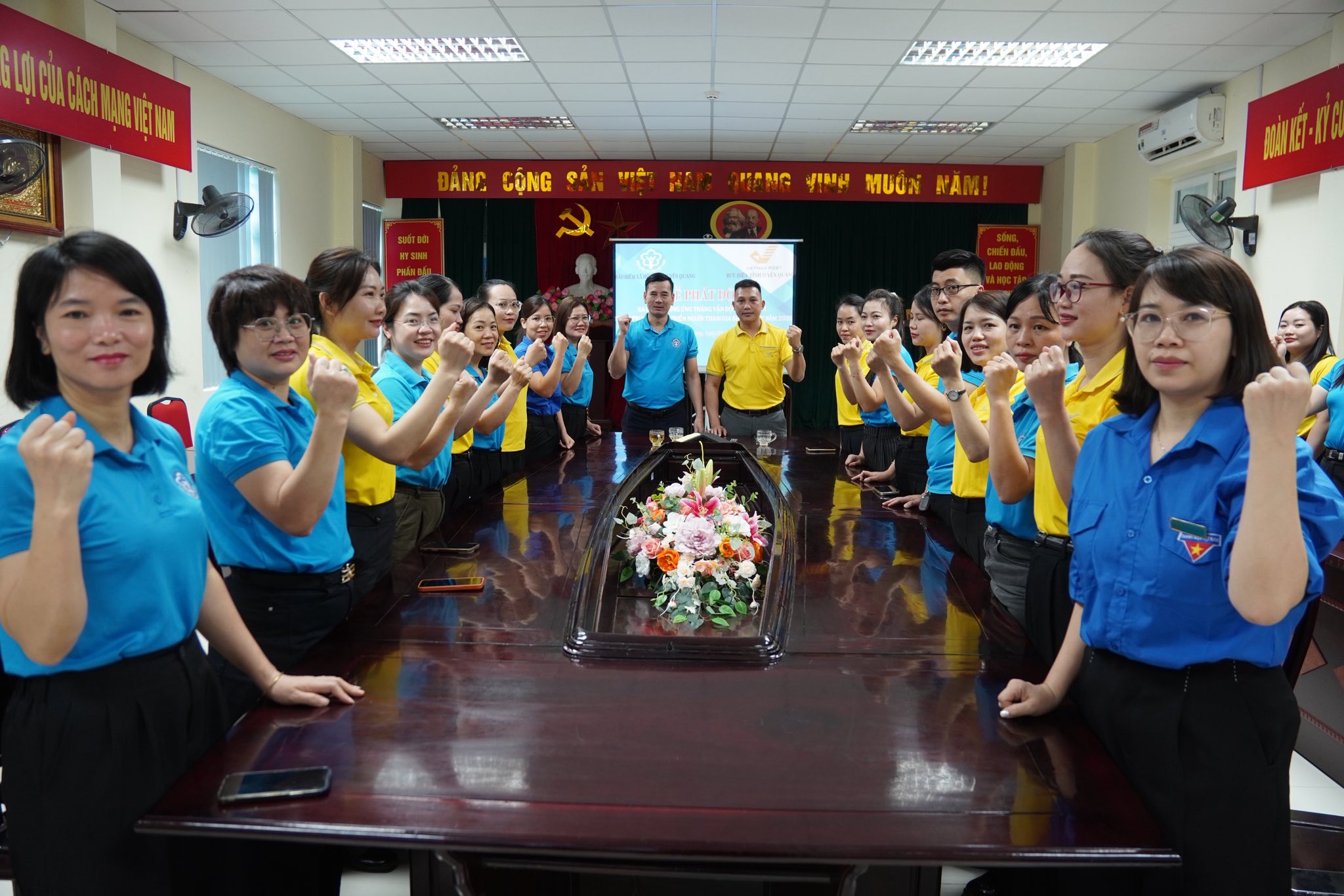 BHXH cơ sở Sơn Dương ra quân tuyên truyền phát triển người tham gia BHXH, BHYT năm 2026