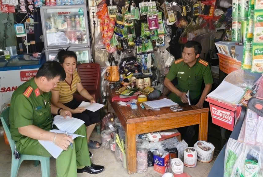 Đẩy mạnh tuyên truyền, xử lý vi phạm hành lang an toàn giao thông và bảo vệ môi trường