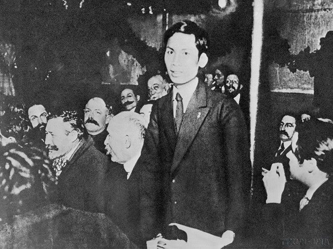 Vai trò to lớn của Chủ tịch Hồ Chí Minh trong Cách mạng Tháng Tám năm 1945
