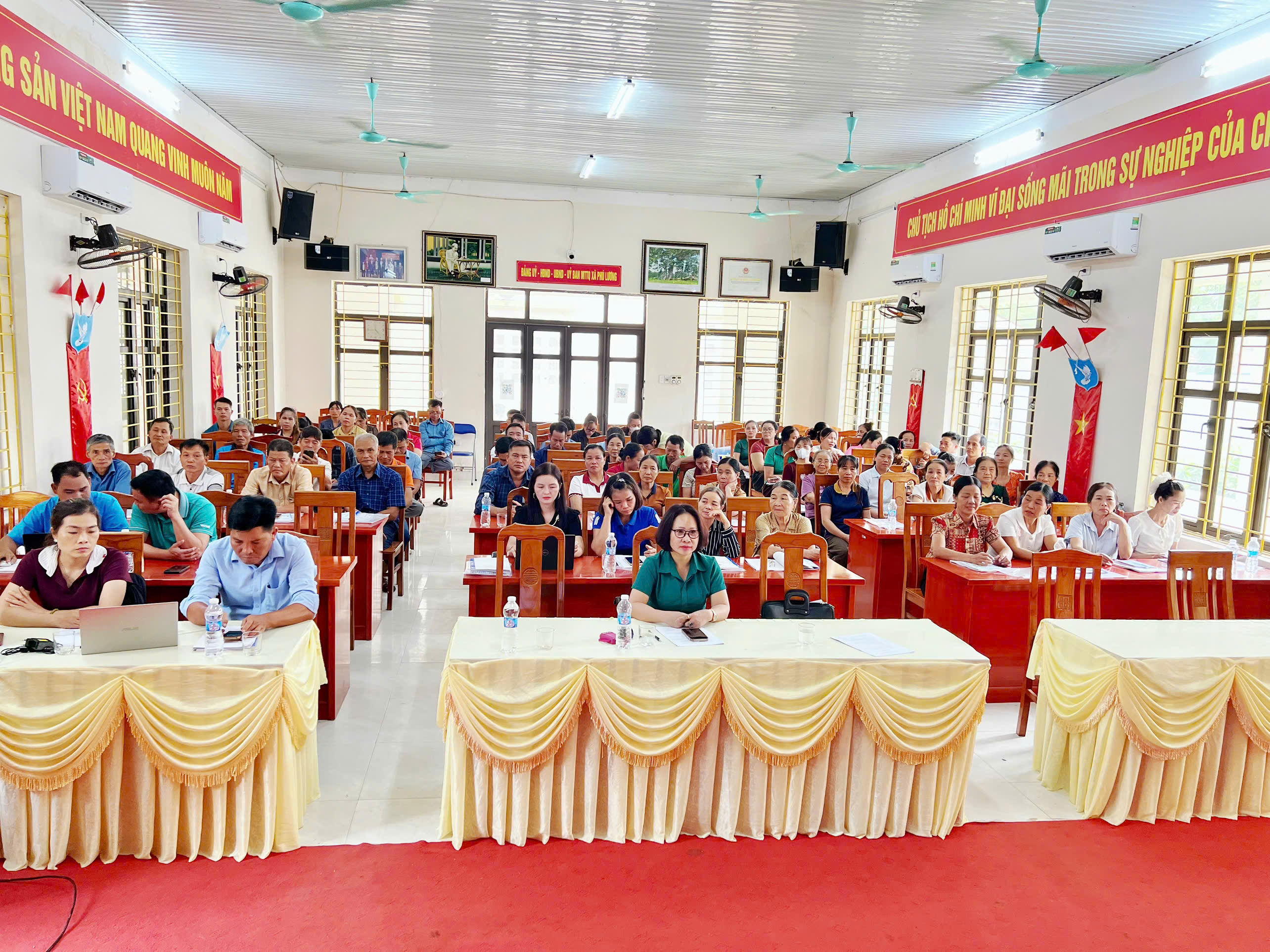 HỘI NÔNG DÂN TỈNH TUYÊN QUANG TỔ CHỨC HỘI NGHỊ TẬP HUẤN KỸ THUẬT SẢN XUẤT NÔNG NGHIỆP HỮU CƠ, BỀN VỮNG TẠI XÃ PHÚ LƯƠNG