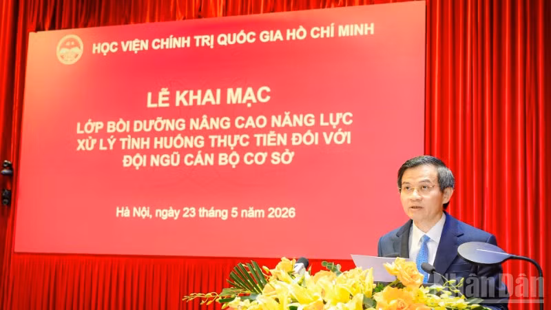 Phường Nông Tiến tham dự lớp bồi dưỡng nâng cao năng lực, xử lý tình huống thực tiễn đối với đội ngũ cán bộ cơ sở