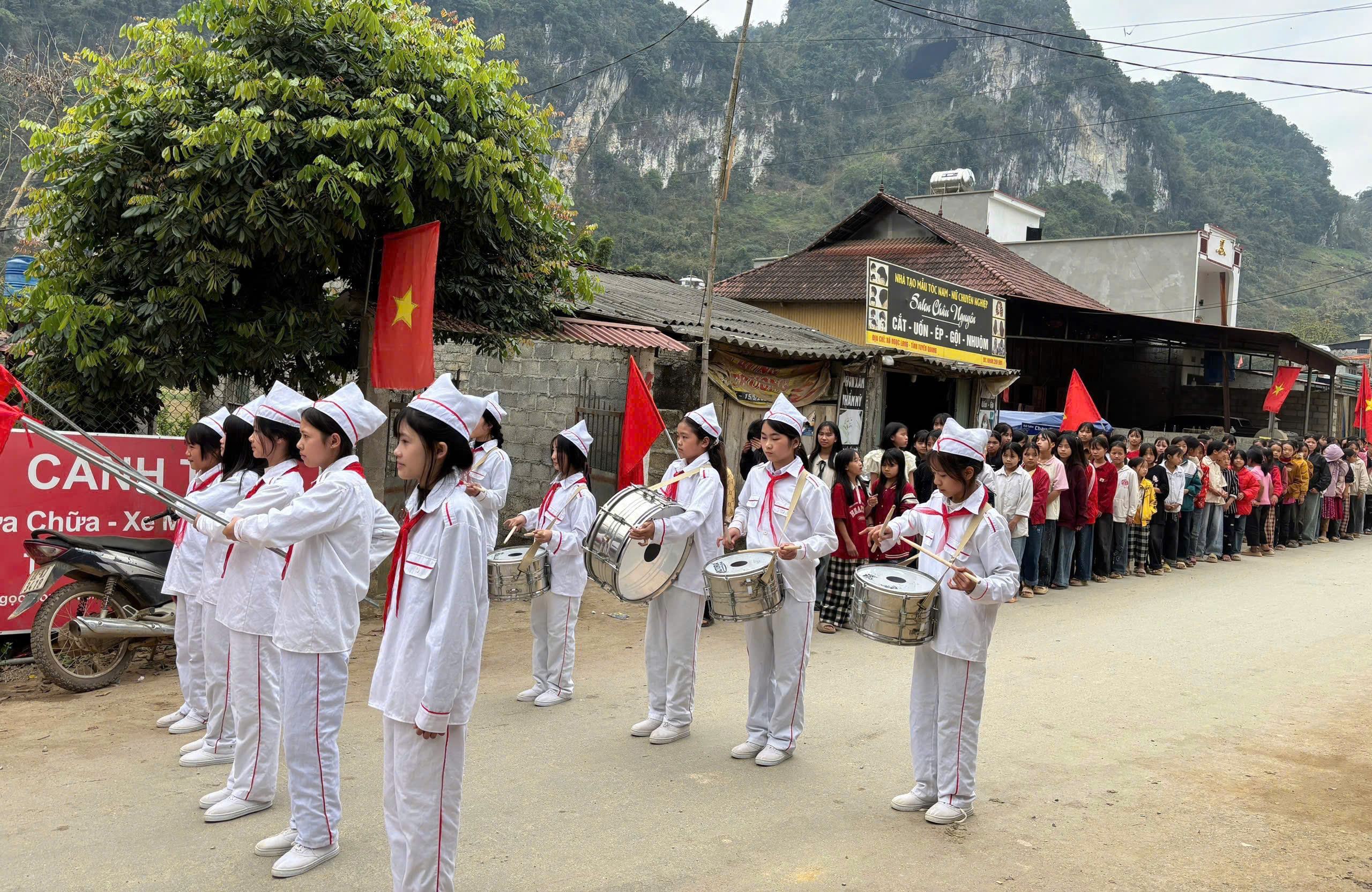 Xã Ngọc Long: Tổ chức tuyên truyền cổ động về bầu cử đại biểu Quốc hội khóa XVI và đại biểu HĐND các cấp nhiệm kỳ 2026–2031