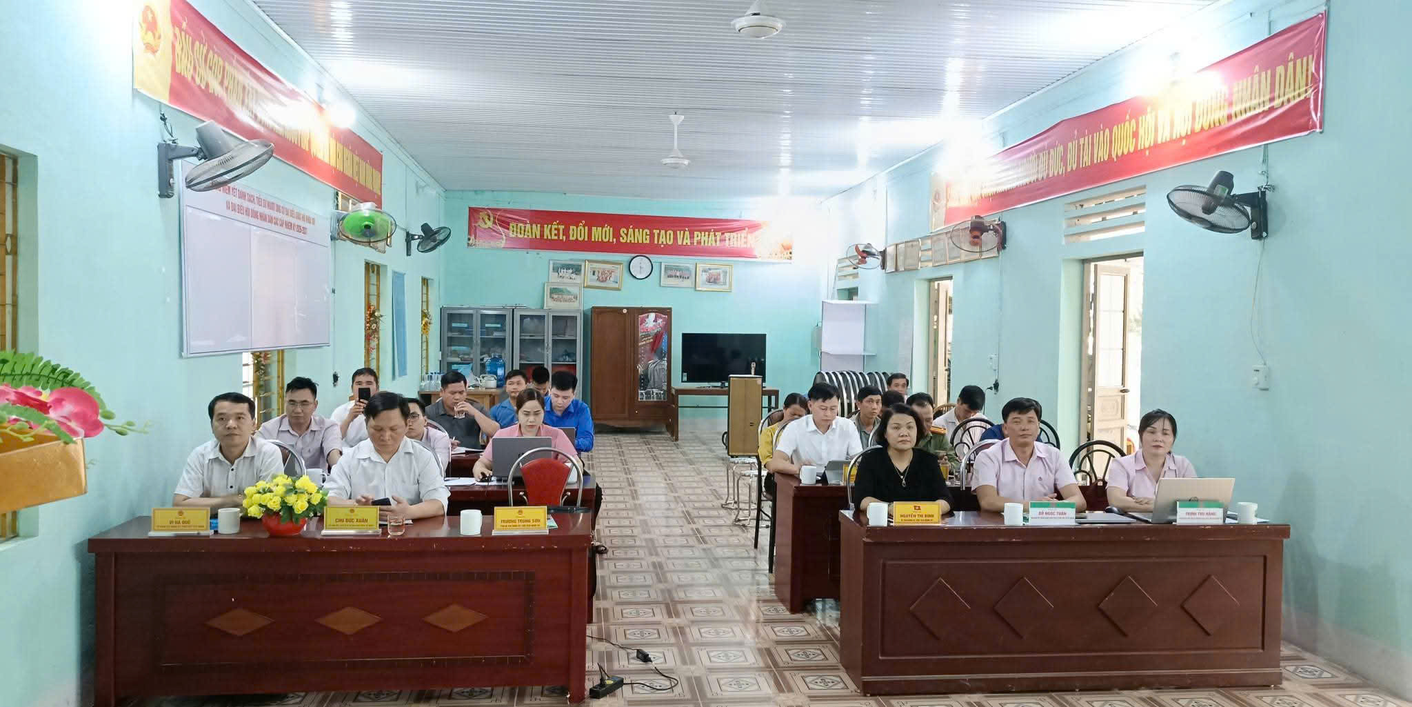 C&aacute;c đại biểu dự Hội nghị ch&iacute;nh s&aacute;ch.jpg