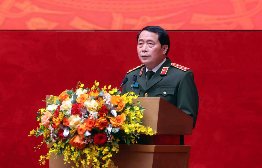 TRIỂN KHAI THI HÀNH KỊP THỜI, NGHIÊM TÚC CÁC LUẬT, PHÁP LỆNH LIÊN QUAN ĐẾN AN NINH, TRẬT TỰ