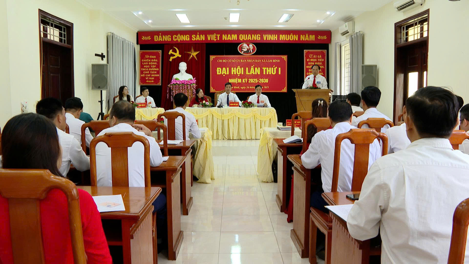 Chi bộ cơ sở Ủy ban nhân dân xã Lâm Bình tổ chức thành công Đại hội lần thứ I, nhiệm kỳ 2025 - 2030.