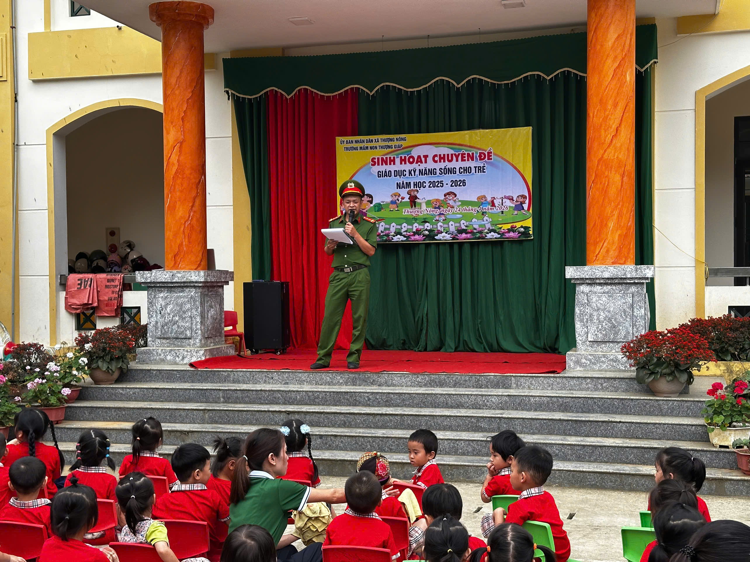 TĂNG CƯỜNG KỸ NĂNG PCCC, CNCH CHO HỌC SINH NGAY TỪ BẬC MẦM NON