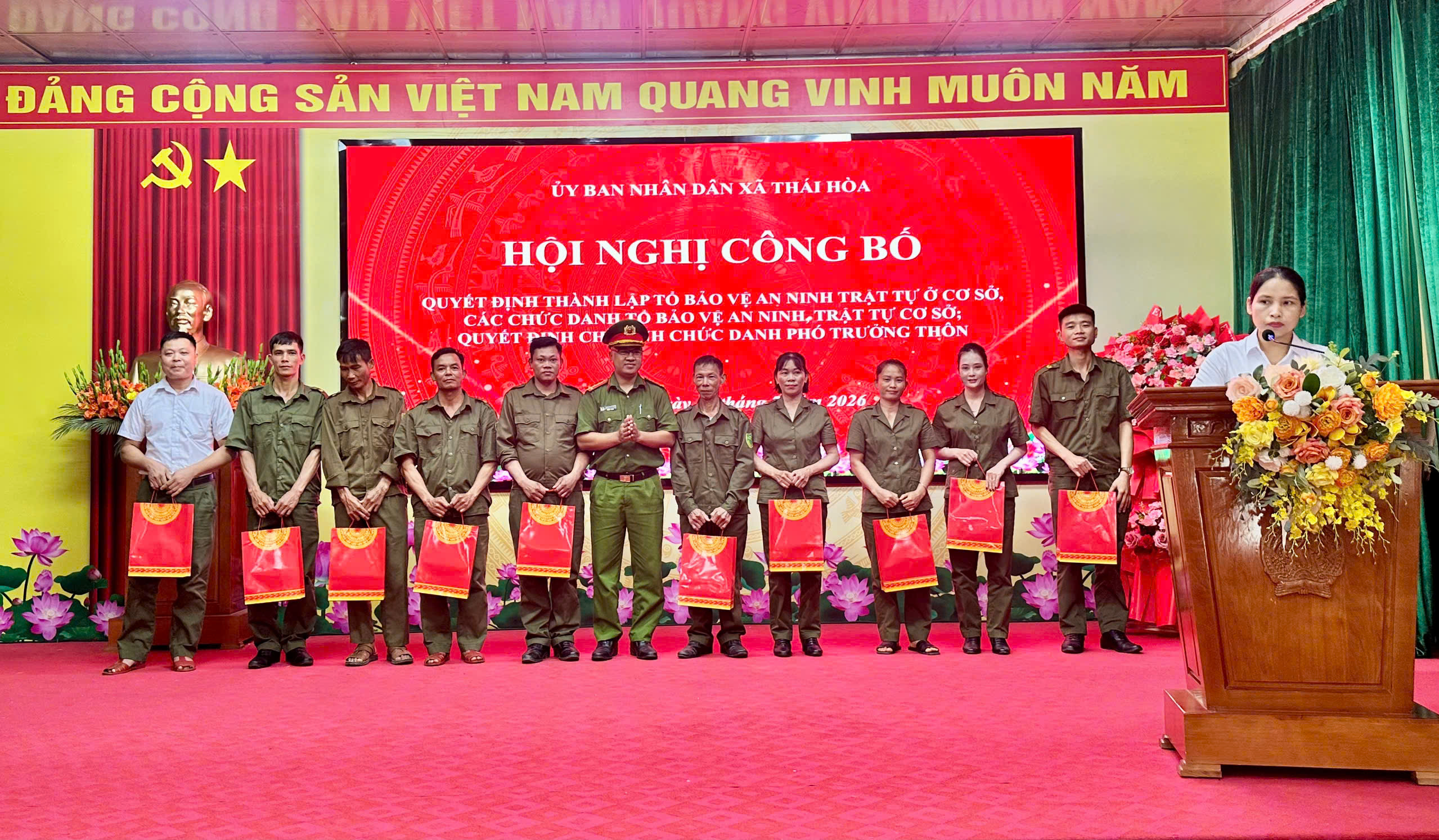 CÔNG AN XÃ THÁI HÒA THAM MƯU TỔ CHỨC THÀNH CÔNG HỘI NGHỊ CÔNG BỐ CÁC QUYẾT ĐỊNH VỀ GIẢI THỂ, THÀNH LẬP CÁC TỔ BẢO VỆ ANTT Ở CƠ SỞ
