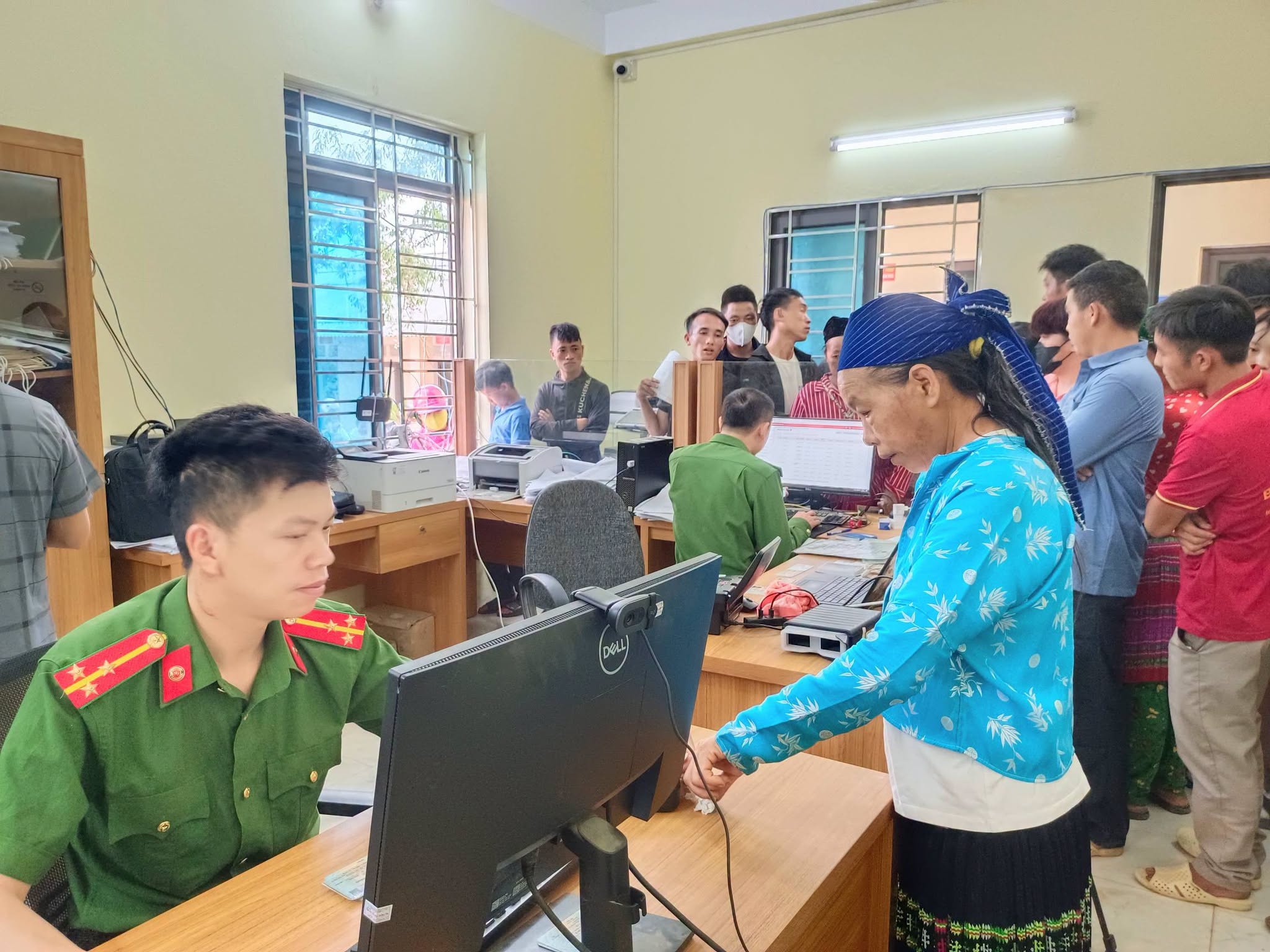 Xã Khâu Vai tích cực thực hiện Chiến dịch cao điểm “Mùa hè số” cùng VneID
