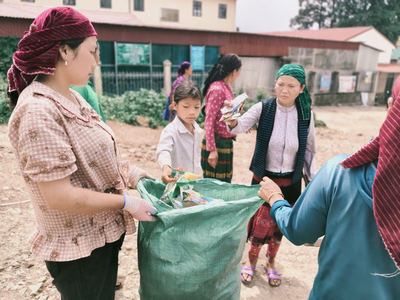 Lễ phát động triển khai phong trào chung tay xử lý rác thải nhựa gắn với việc thực hiện phong trào toàn dân tham gia bảo vệ môi trường