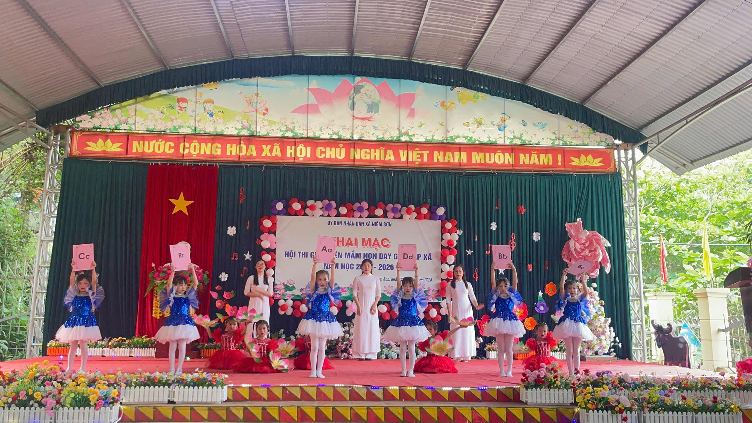 Xã Niêm Sơn tổ chức hội thi giáo viên dạy giỏi cấp xã năm học 2025 - 2026