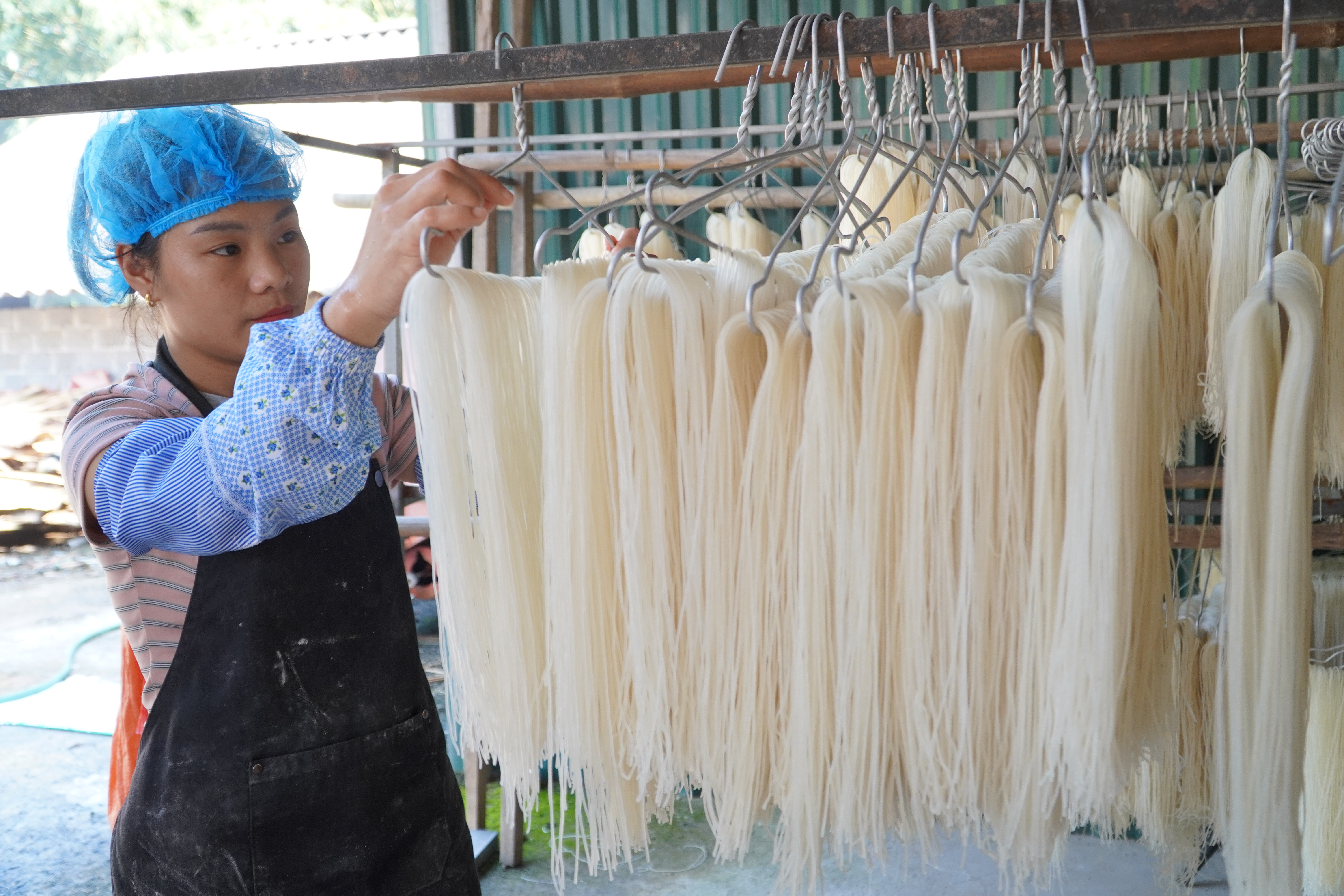 Bún khô nâng cao giá trị hạt gạo ở địa phương