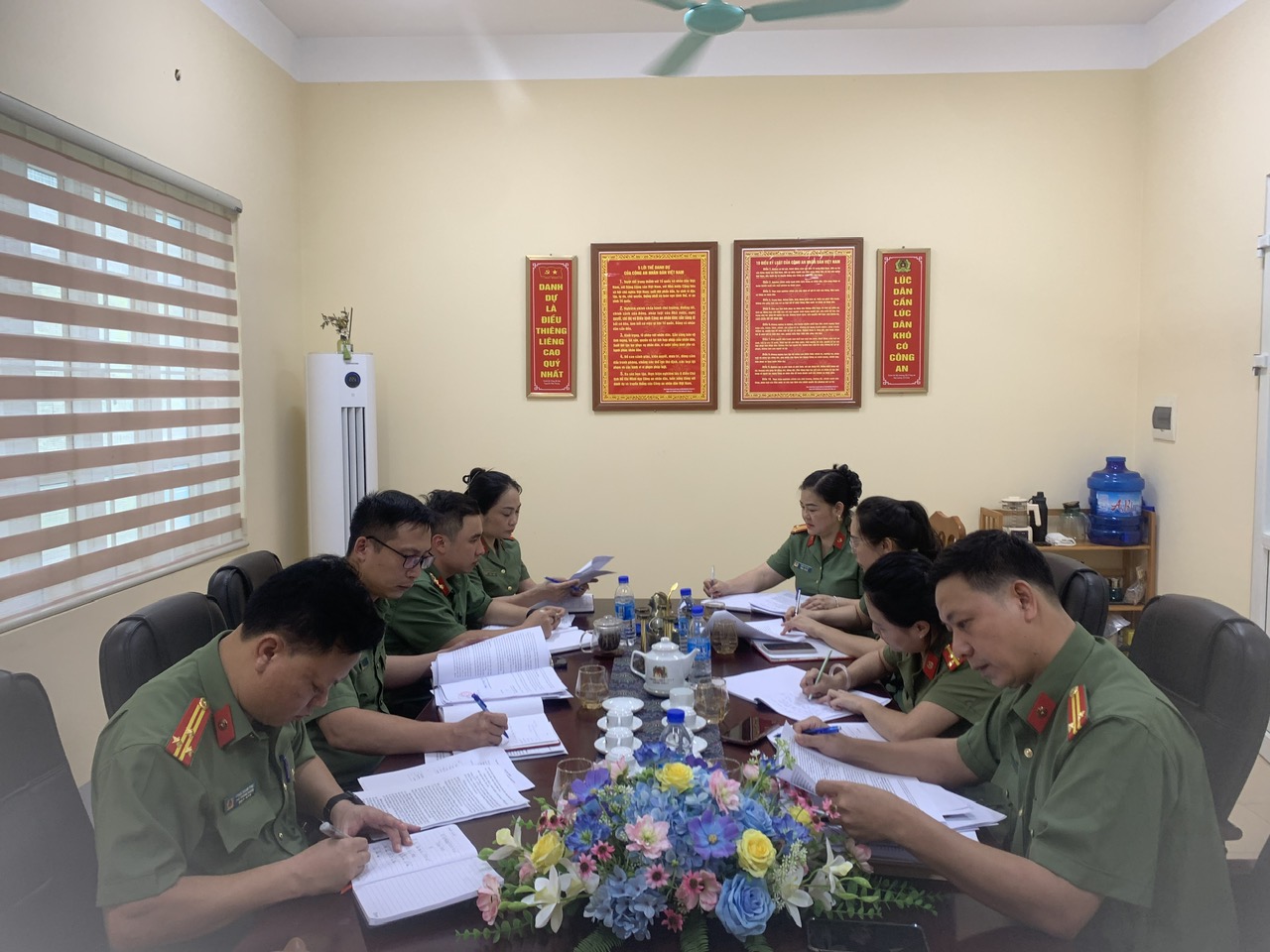 GIAO BAN NGHIỆP VỤ CƠ BẢN – GIẢI PHÁP NÂNG CAO HIỆU QUẢ CÔNG TÁC AN NINH TẠI ĐỊA BÀN CƠ SỞ