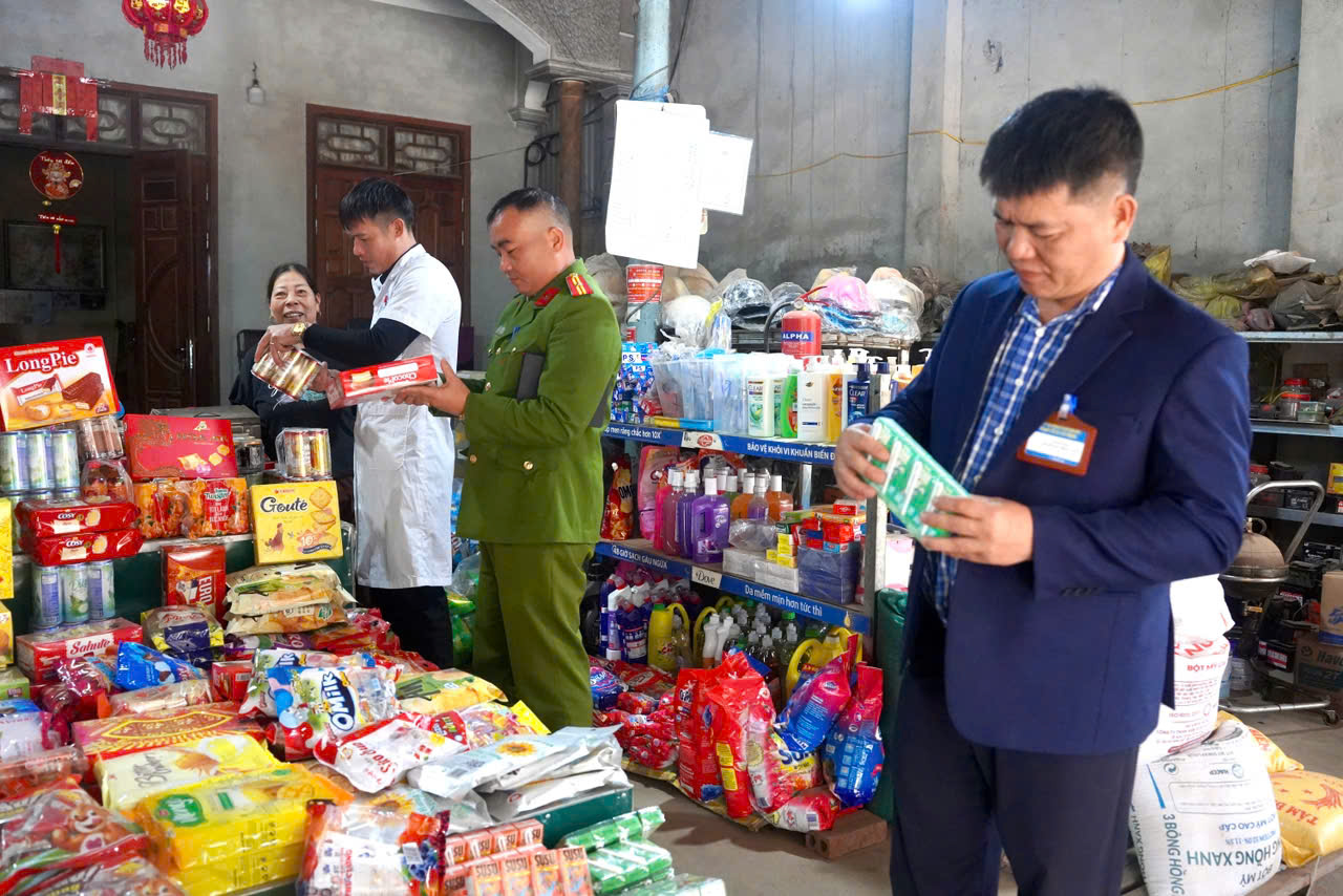 KIỂM TRA CÔNG TÁC AN TOÀN THỰC PHẨM PHỤC VỤ TẾT NGUYÊN ĐÁN 2026