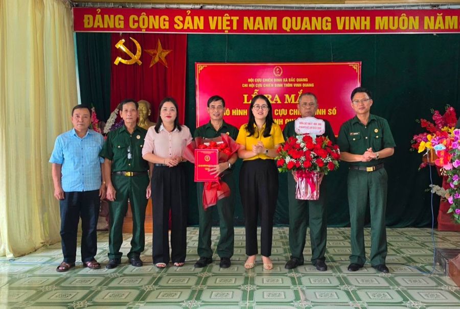 Lễ ra mắt mô hình “Chi hội Cựu chiến binh số”.