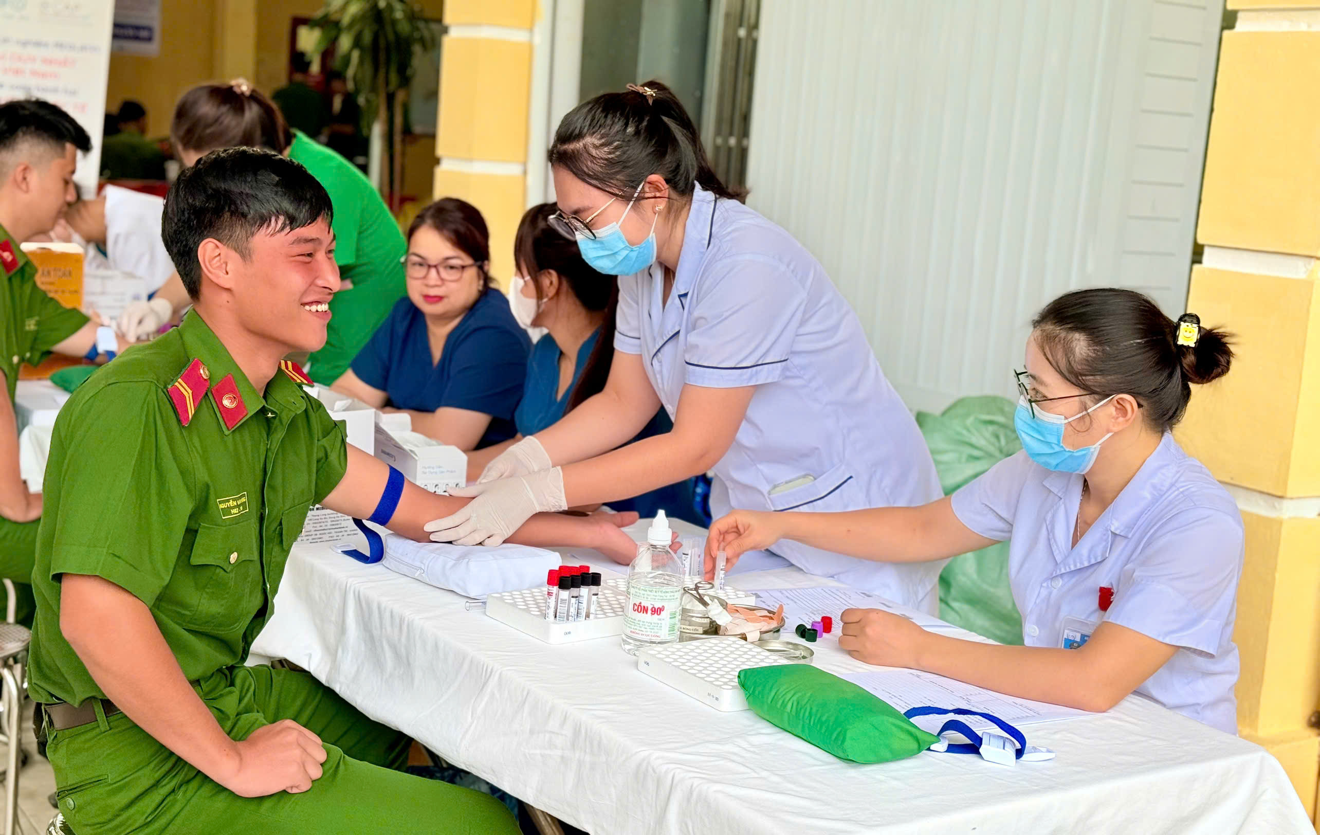KHÁM SỨC KHOẺ ĐỊNH KỲ CHO CBCS CÔNG AN TUYÊN QUANG