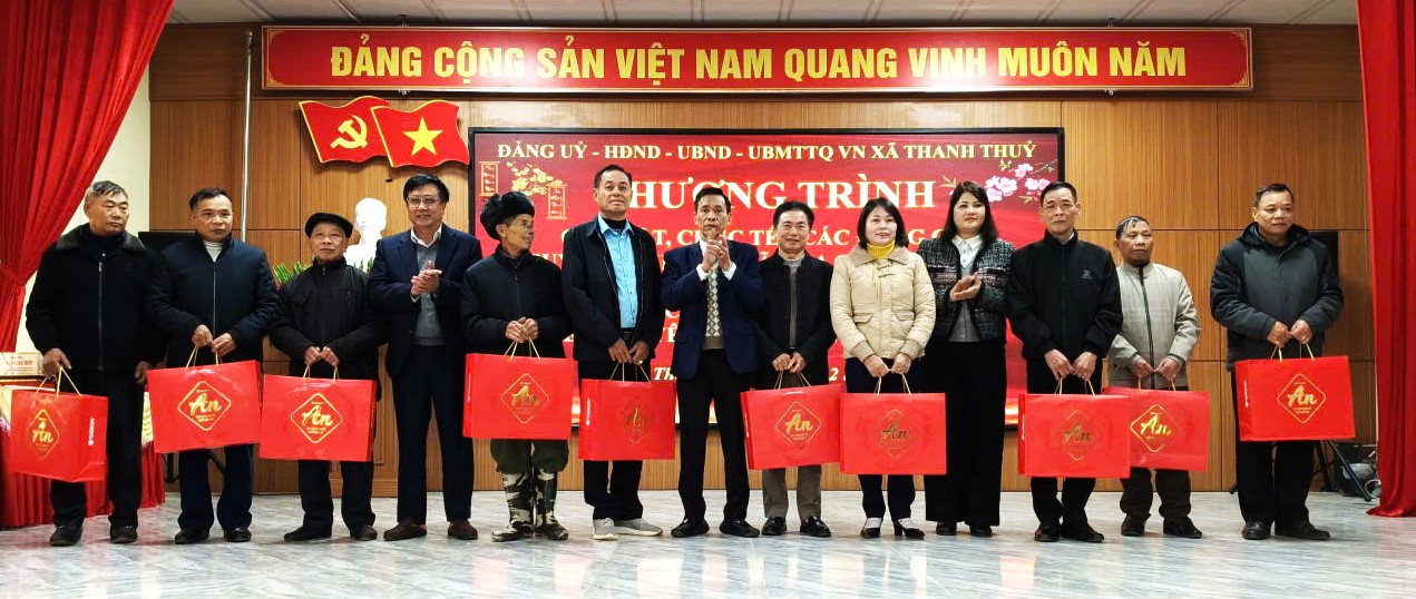 Xã Thanh Thủy gặp mặt nguyên lãnh đạo xã, Bí thư Chi bộ, Trưởng thôn và trưởng ban công tác mặt trận, nhân dịp Tết Nguyên đán 2026