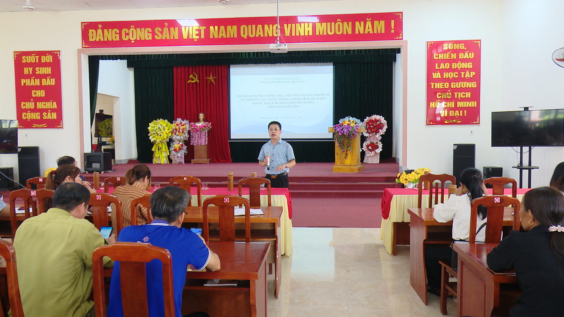 XÃ MINH QUANG TỔ CHỨC HỘI NGHỊ TRUYỀN THÔNG PHÒNG, CHỐNG CÁC BỆNH TRUYỀN NHIỄM