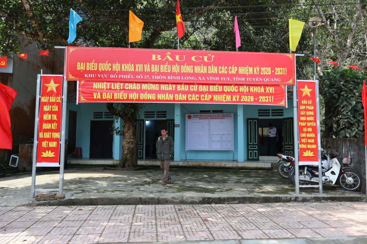 Th&ocirc;n t&acirc;n Long.jpg