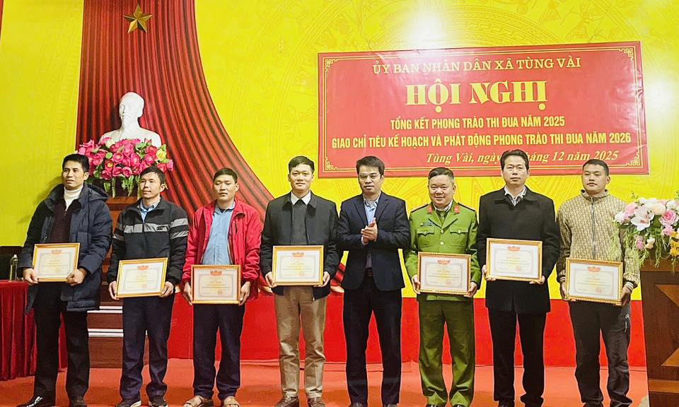 Tùng Vài: Tổng kết phong trào thi thua năm 2025; giao chỉ tiêu kế hoạch và phát động phong trào thi đua năm 2026. 