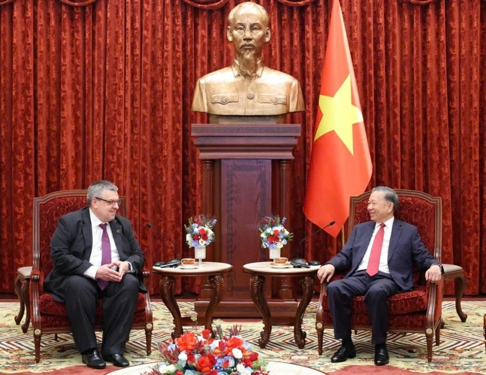 Quan hệ Việt Nam-Nga tiếp tục phát triển mạnh mẽ, vì lợi ích của nhân dân hai nước, vì hòa bình, hợp tác của khu vực và thế giới
