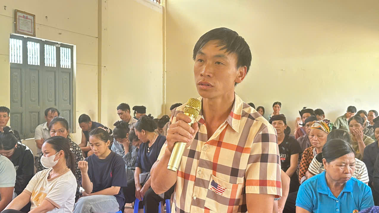 ban cưởm 3.jpg