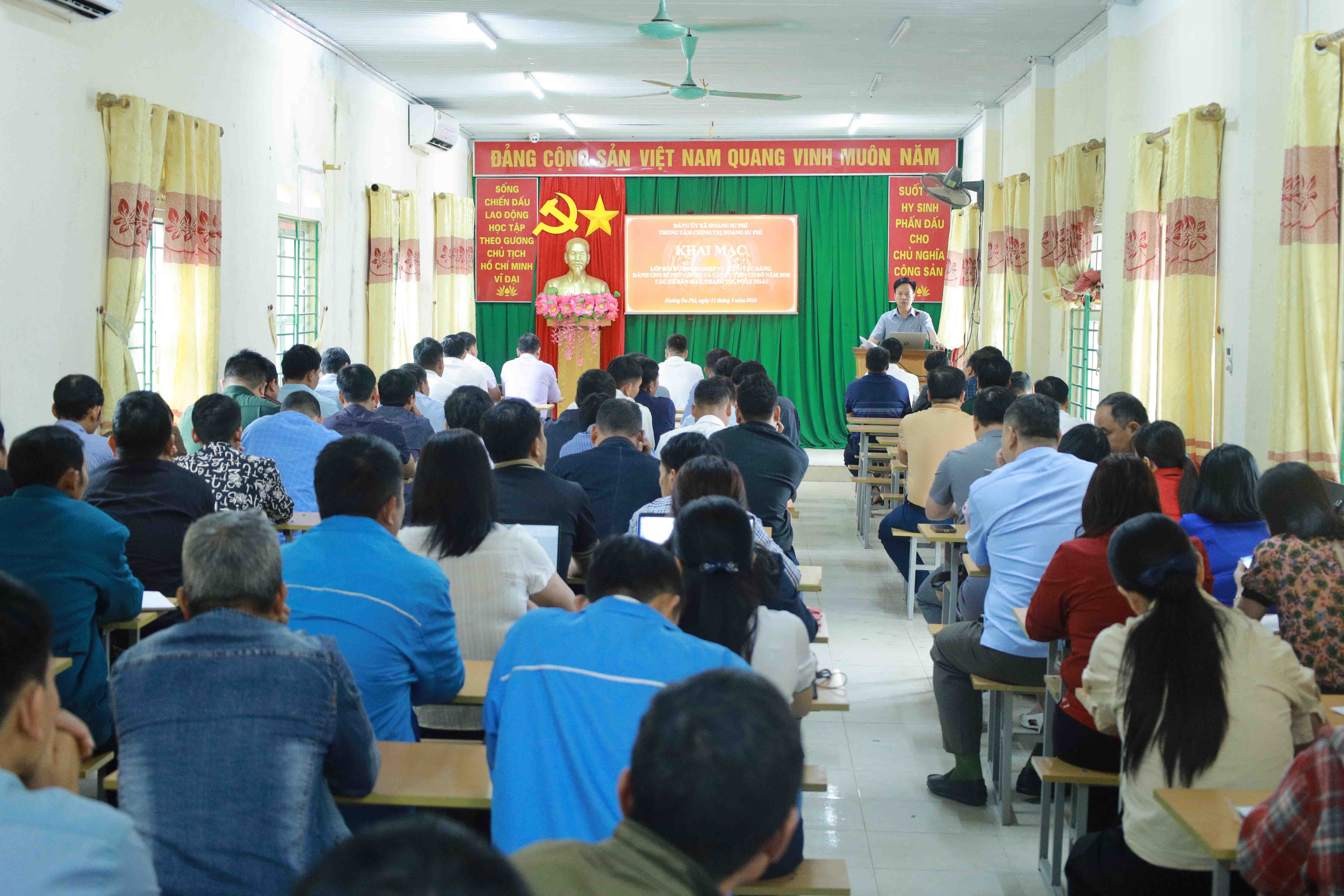 Hơn 150 Học viên tham gia lớp bồi dưỡng nghiệp vụ công tác đảng năm 2026