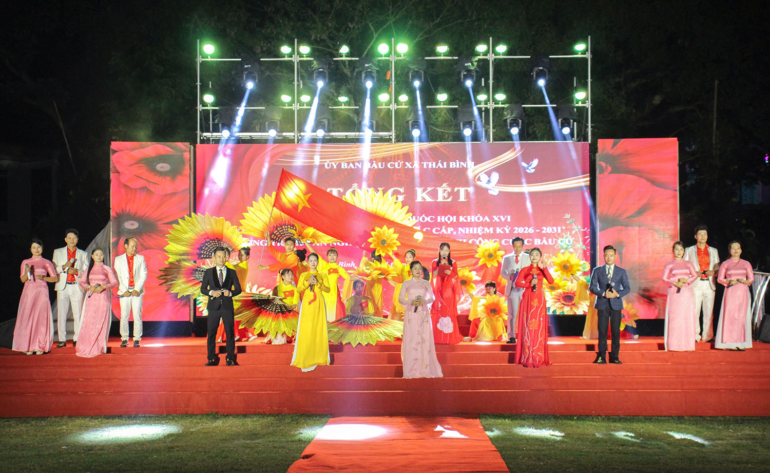 Xã Thái Bình tổ chức tổng kết cuộc bầu cử và chương trình văn nghệ chào mừng thành công