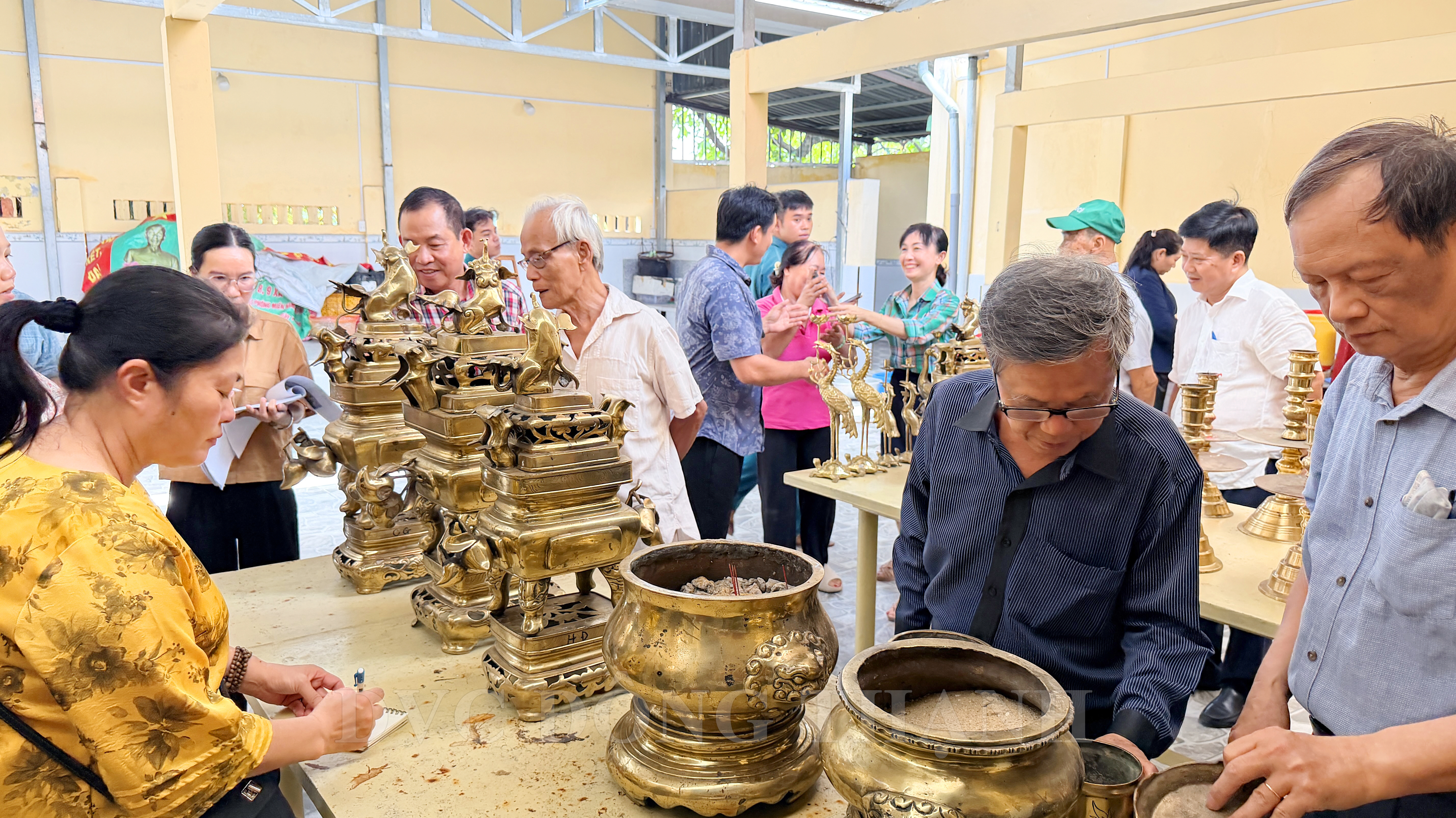 Đánh giá, xác định niên đại và giá trị hiện vật tại các di tích lịch sử trên địa bàn xã Đông Thạnh