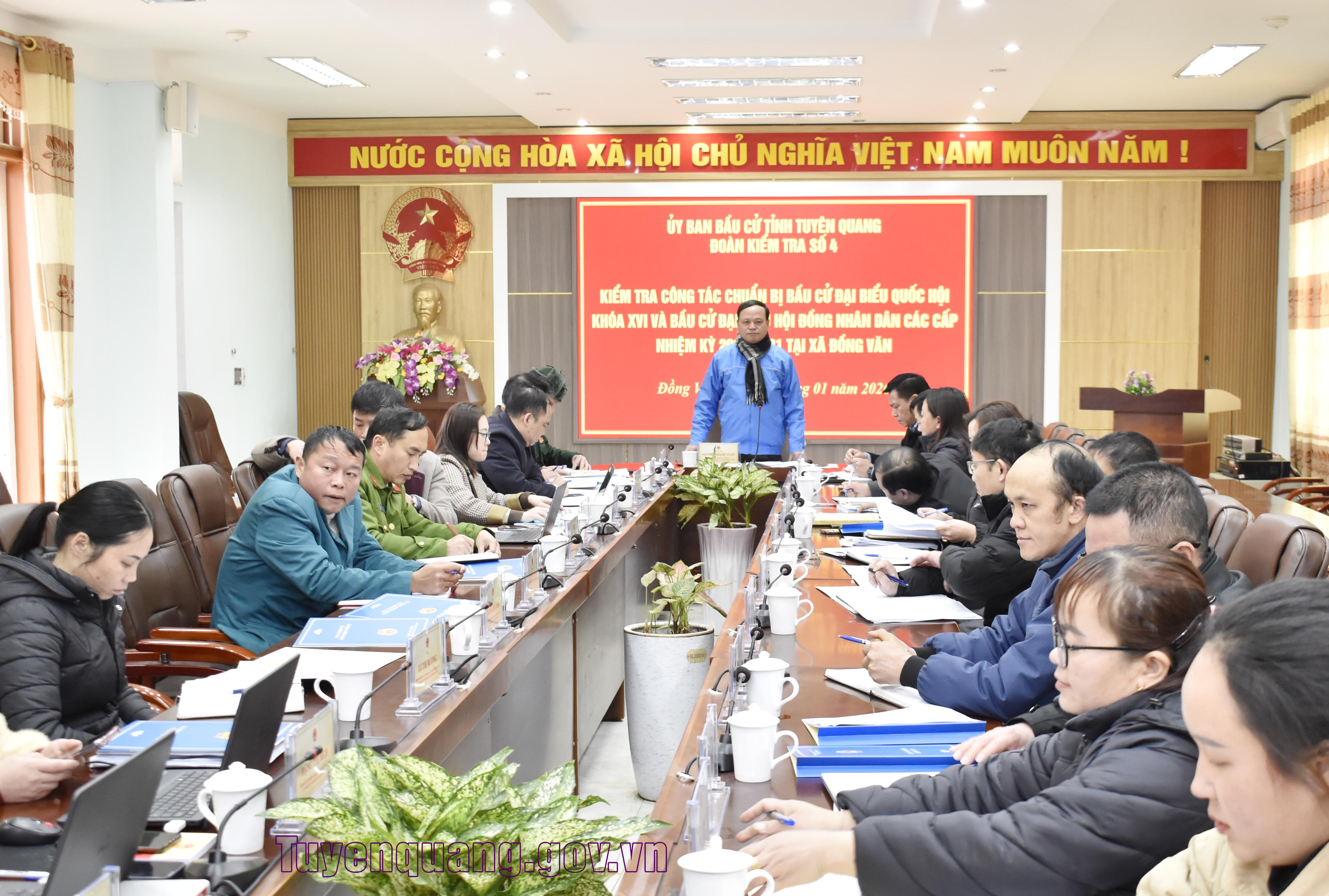 Đoàn kiểm tra số 4 Ủy ban bầu cử tỉnh kiểm tra công tác chuẩn bị bầu cử tại xã Đồng Văn