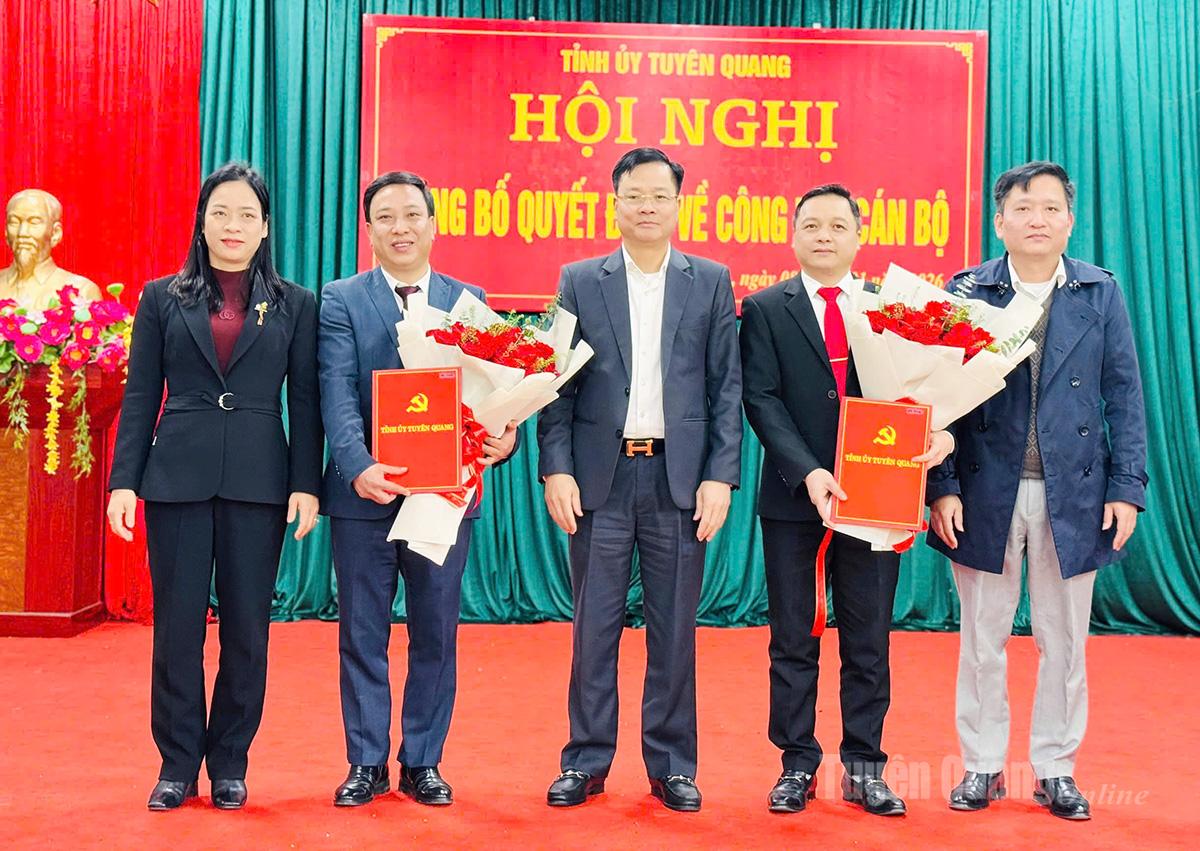 Công bố quyết định của Ban Thường vụ Tỉnh ủy về công tác cán bộ