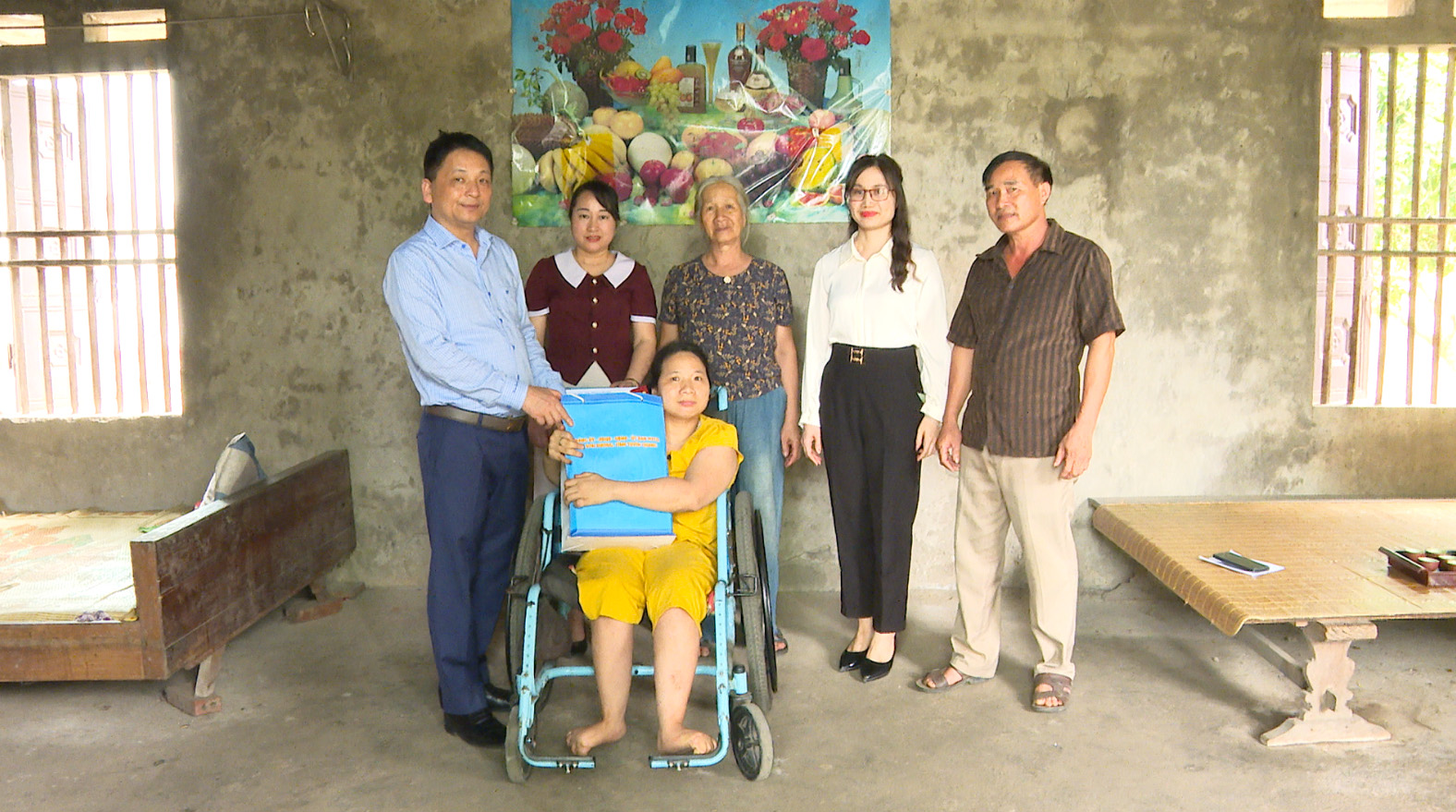 Chung tay sẻ chia, chăm lo người khuyết tật nhân ngày 18/4