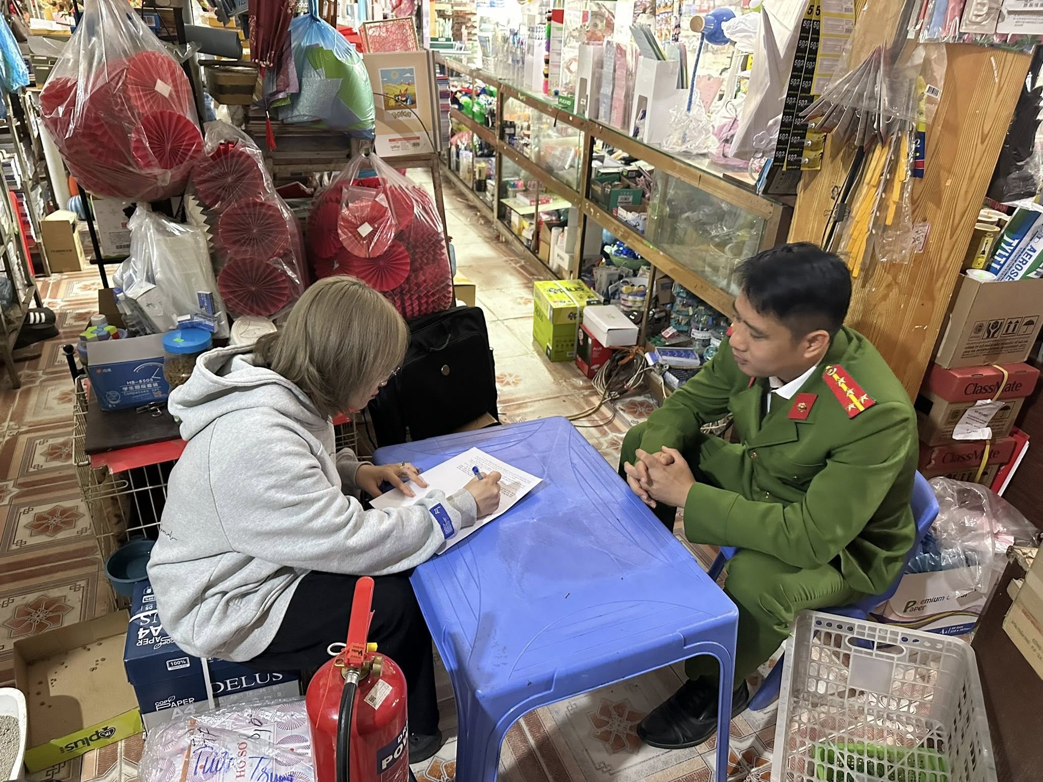 CÔNG AN XÃ CHIÊM HOÁ TĂNG CƯỜNG CÔNG TÁC KIỂM TRA, KÝ CAM KẾT, TUYÊN TRUYỀN VỀ PHÒNG CHÁY CHỮA CHÁY