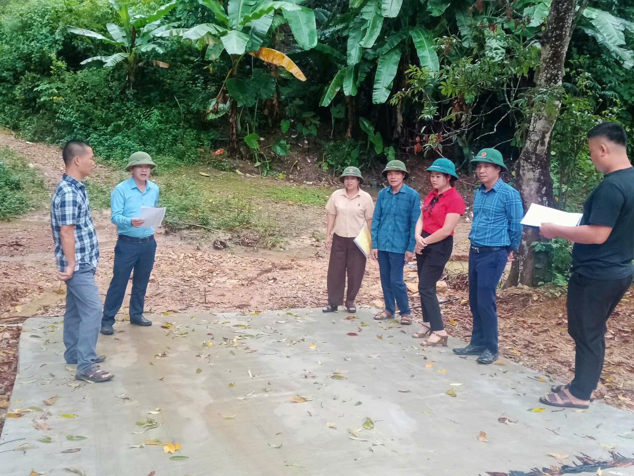 Hội đồng nhân dân xã Đồng Tâm giám sát các công trình đang thi công tại các thôn trên địa bàn xã Đồng Tâm năm 2026.